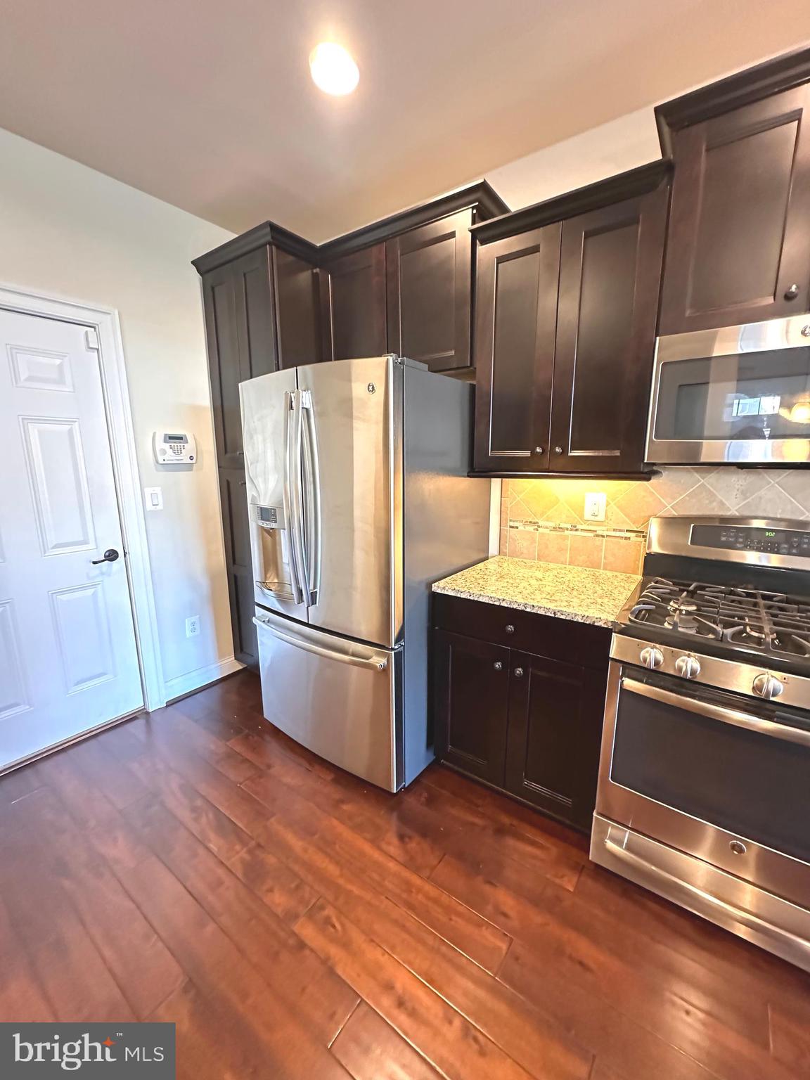 PRESERVE AT GOOSE CREEK - Residential Lease