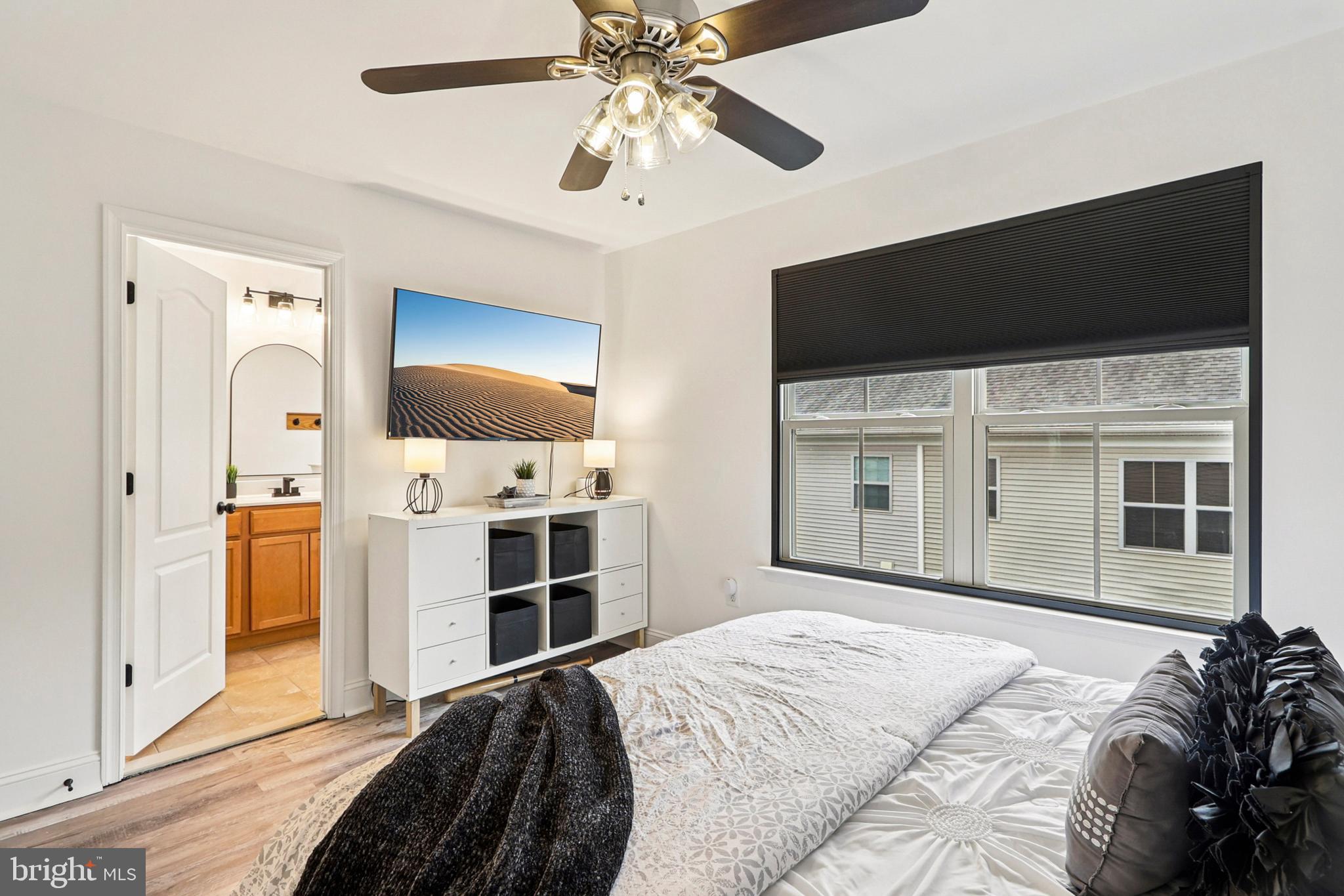 TRIANGLE HIGHLANDS CONDO - Residential