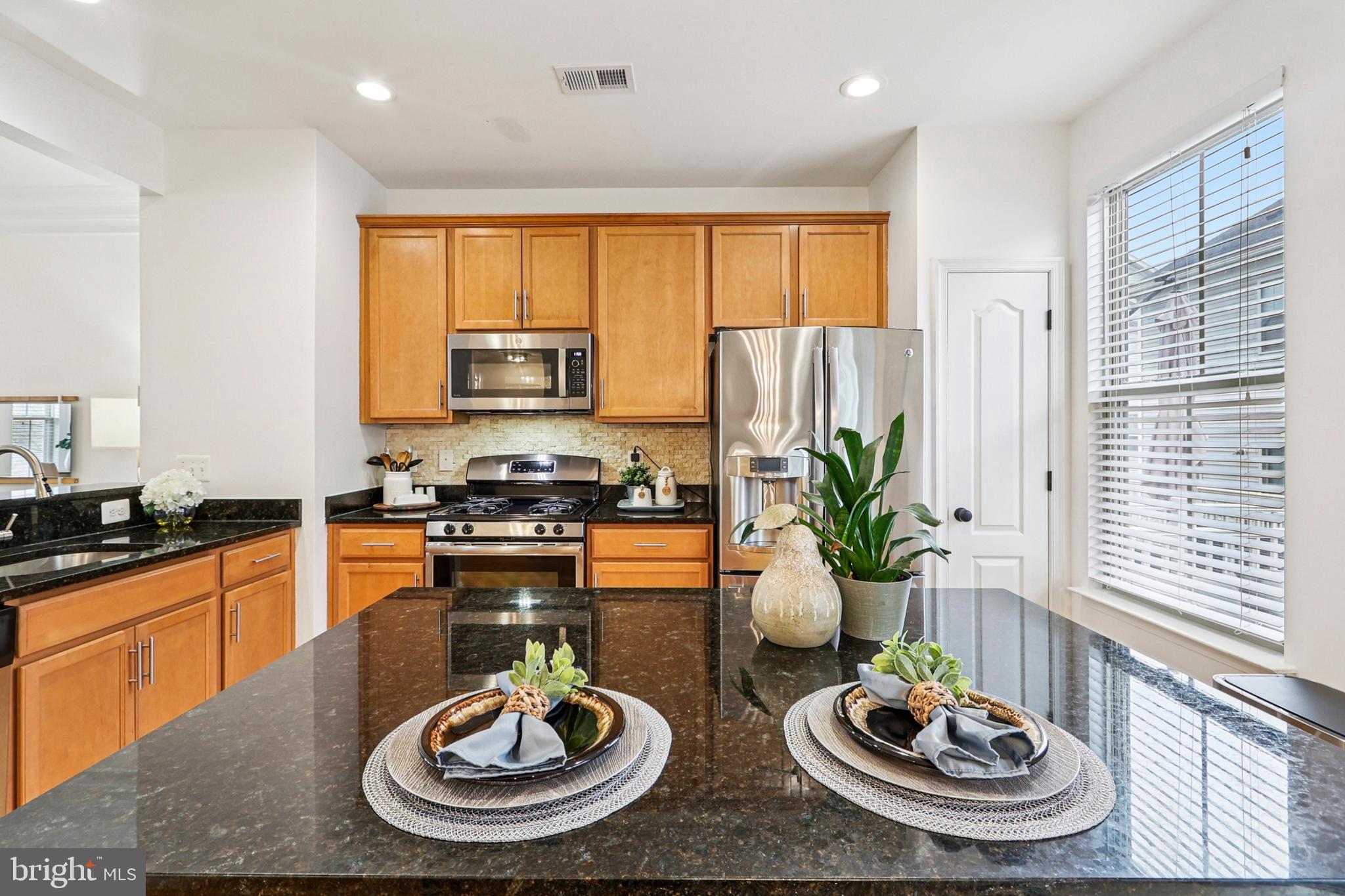 TRIANGLE HIGHLANDS CONDO - Residential