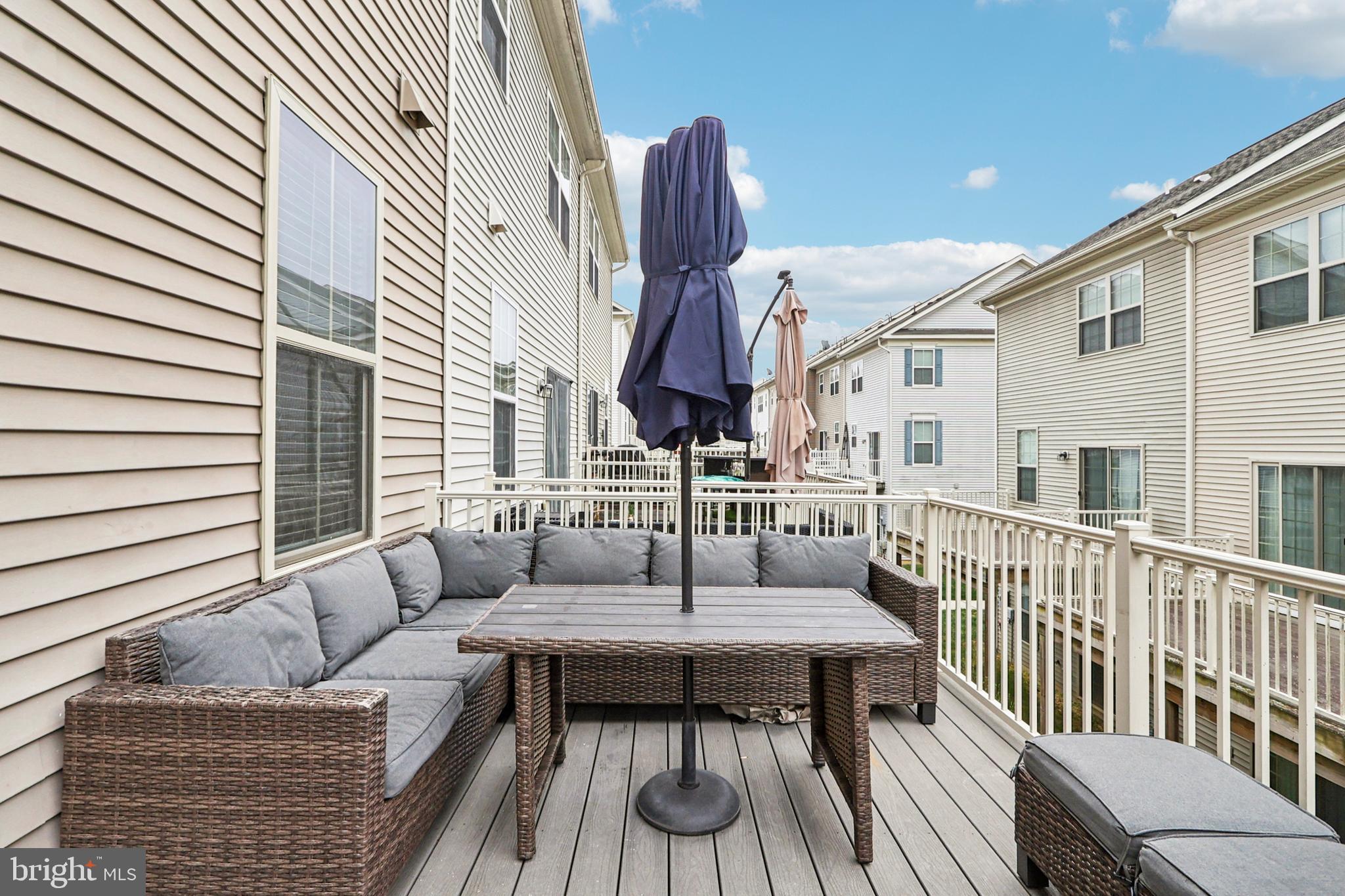 TRIANGLE HIGHLANDS CONDO - Residential