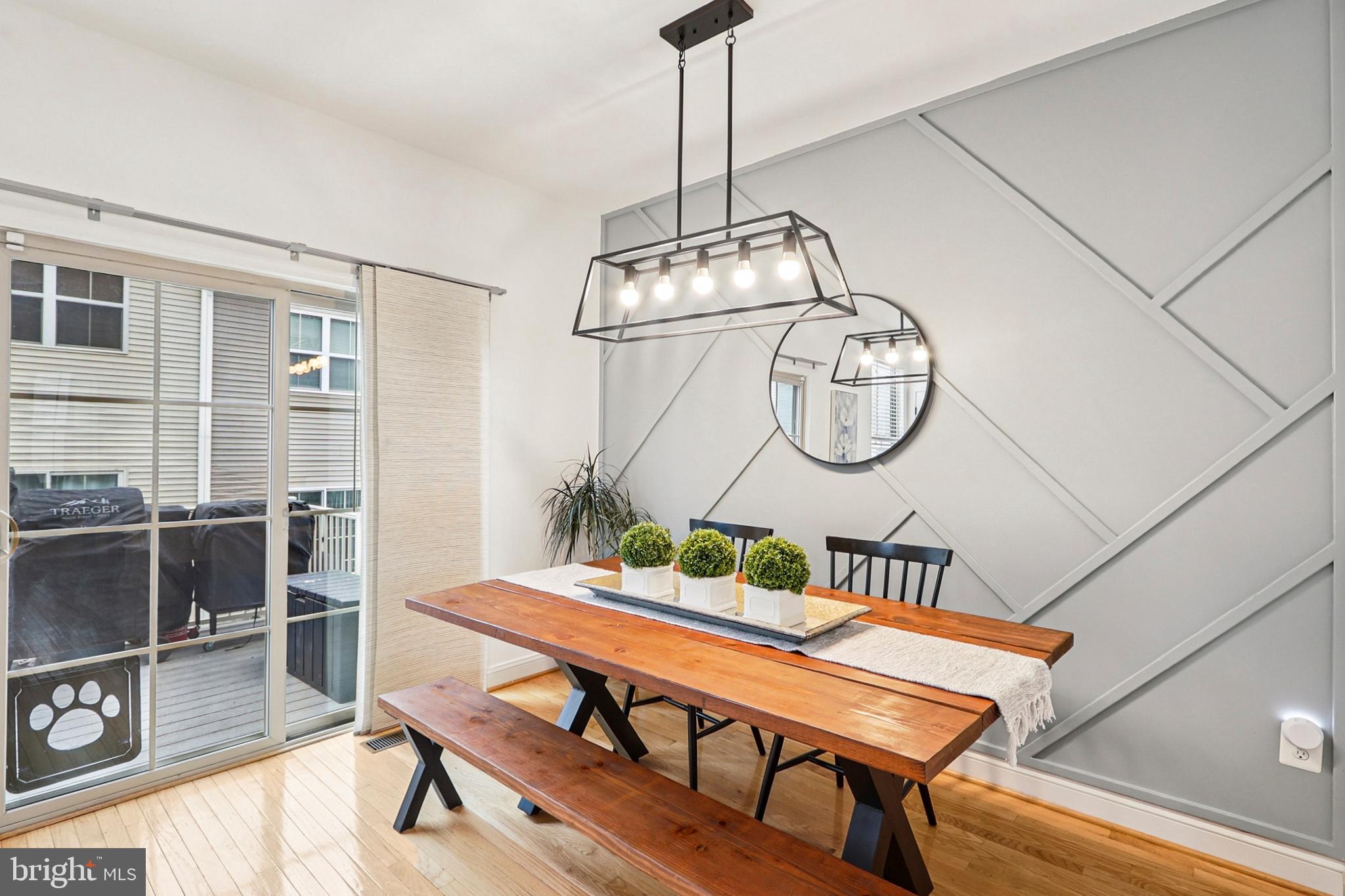 TRIANGLE HIGHLANDS CONDO - Residential