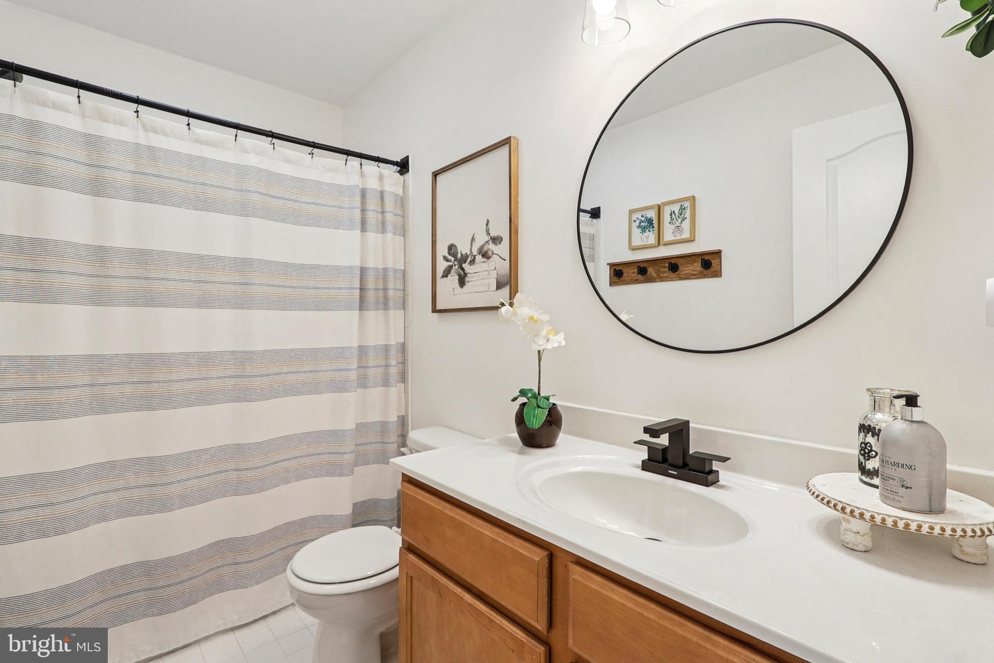 TRIANGLE HIGHLANDS CONDO - Residential