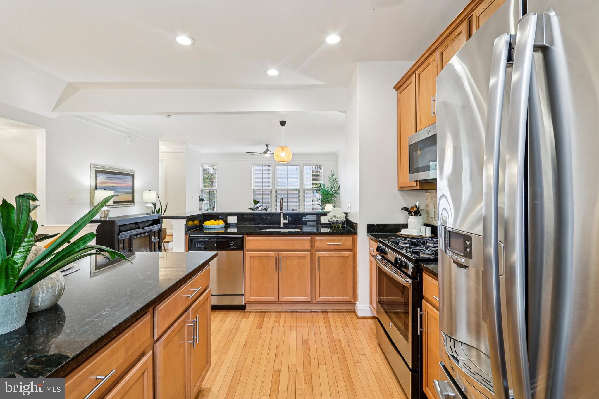 TRIANGLE HIGHLANDS CONDO - Residential