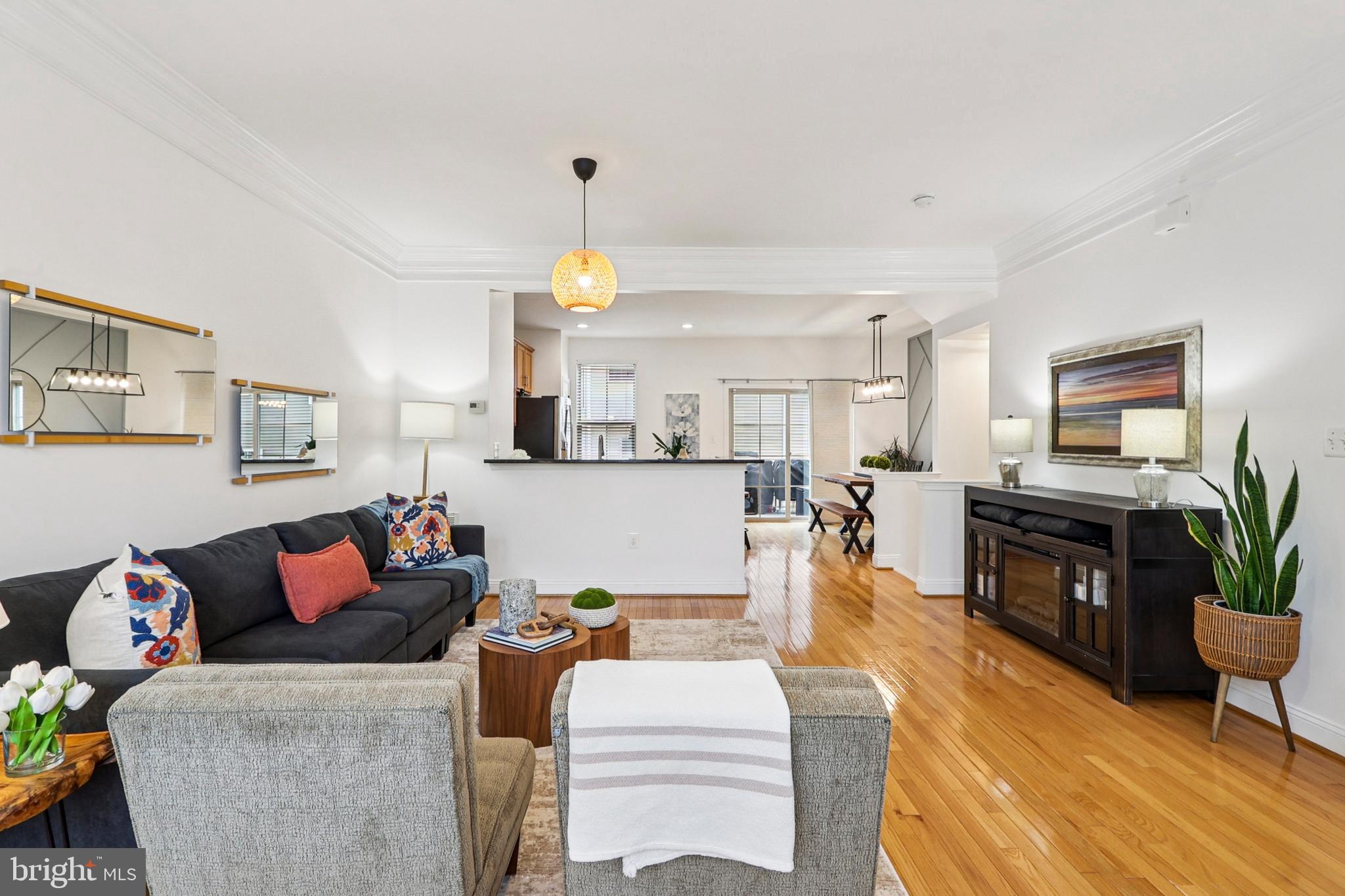 TRIANGLE HIGHLANDS CONDO - Residential