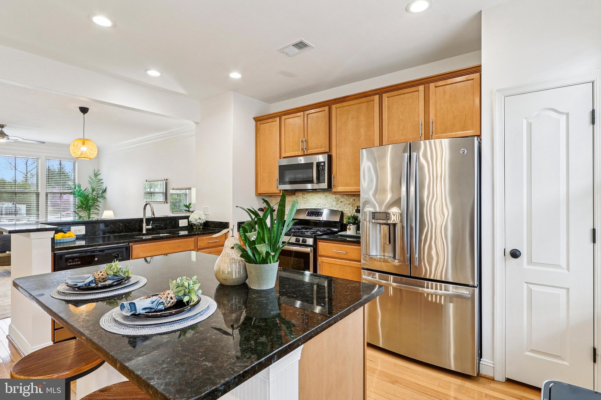 TRIANGLE HIGHLANDS CONDO - Residential