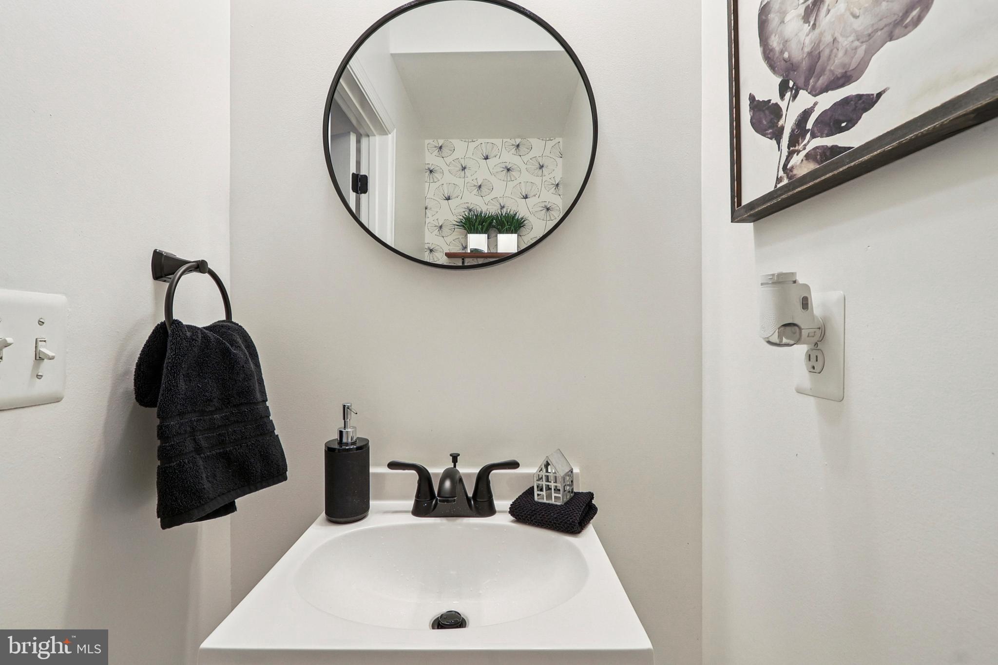 TRIANGLE HIGHLANDS CONDO - Residential