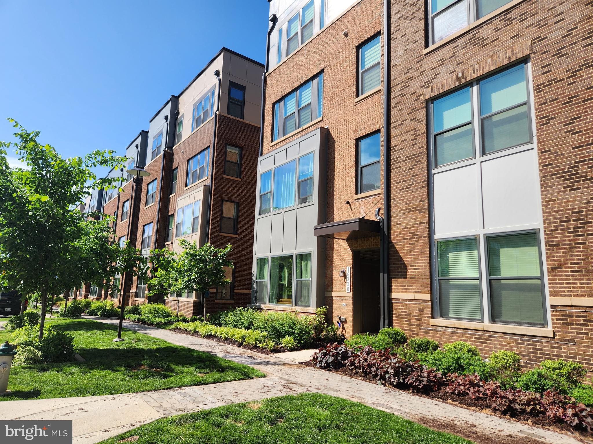 WESTSIDE AT SHADY GROVE METRO - Residential