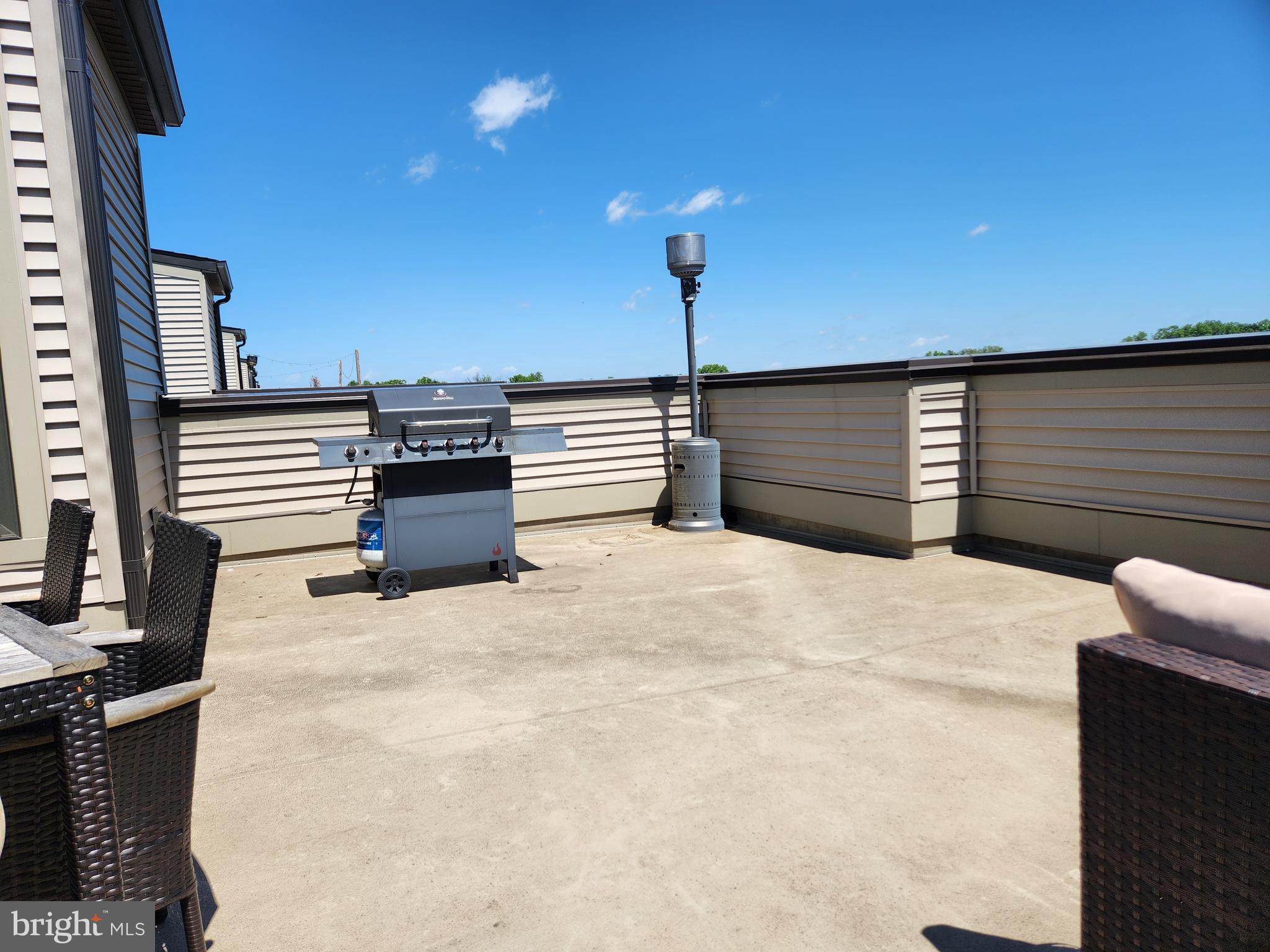 WESTSIDE AT SHADY GROVE METRO - Residential