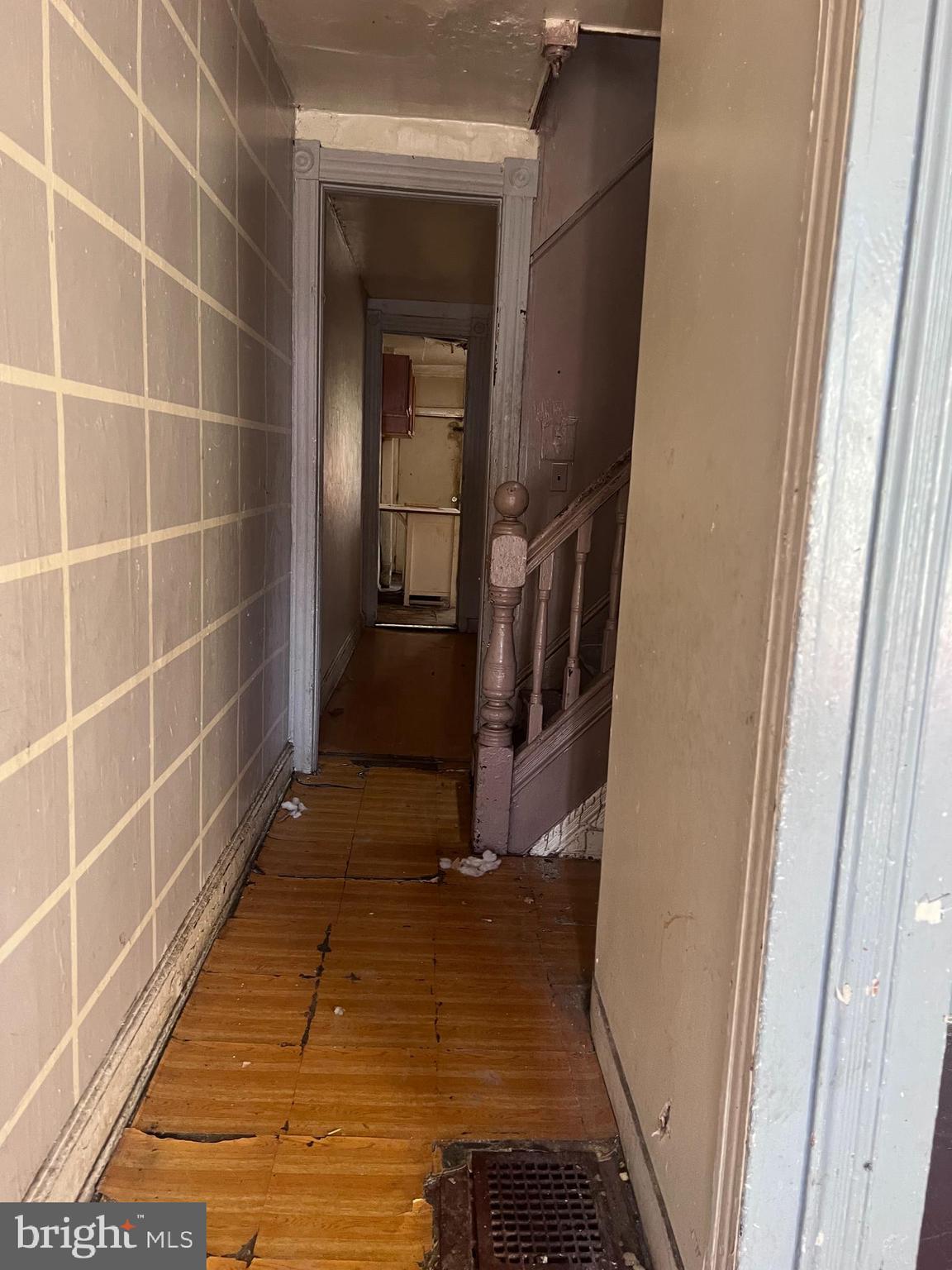 1637 N FULTON AVENUE