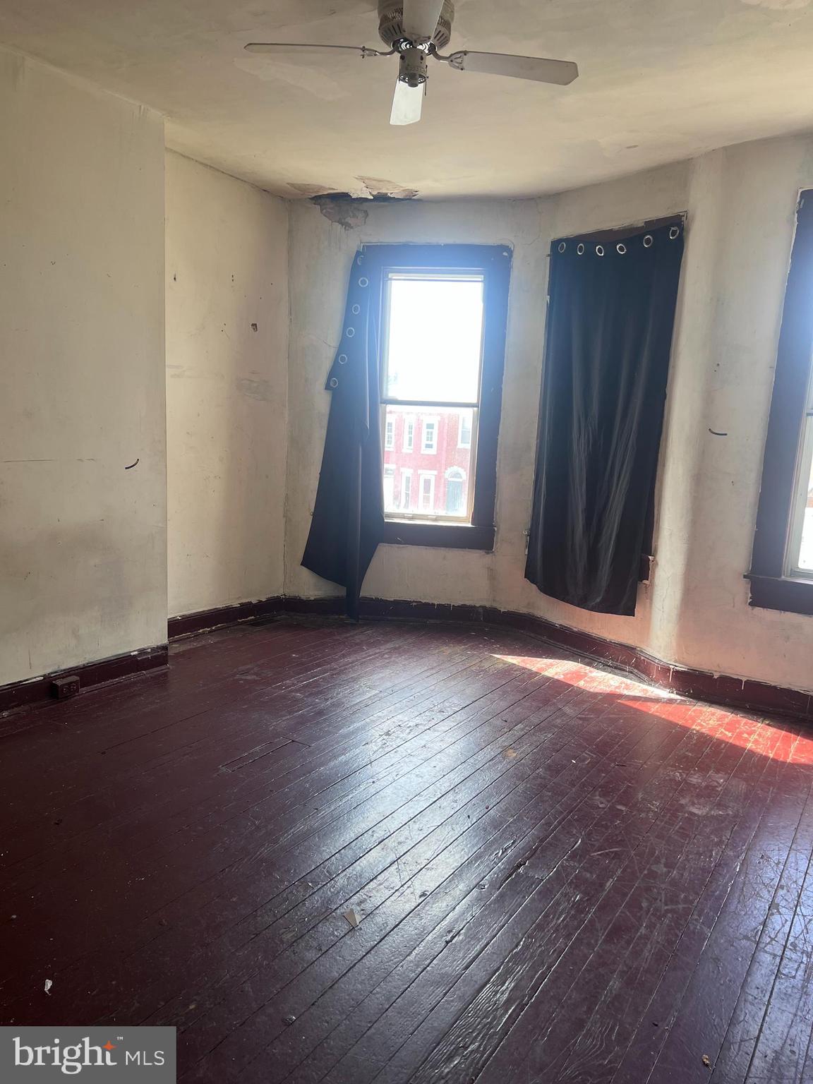 SANDTOWN-WINCHESTER - Residential