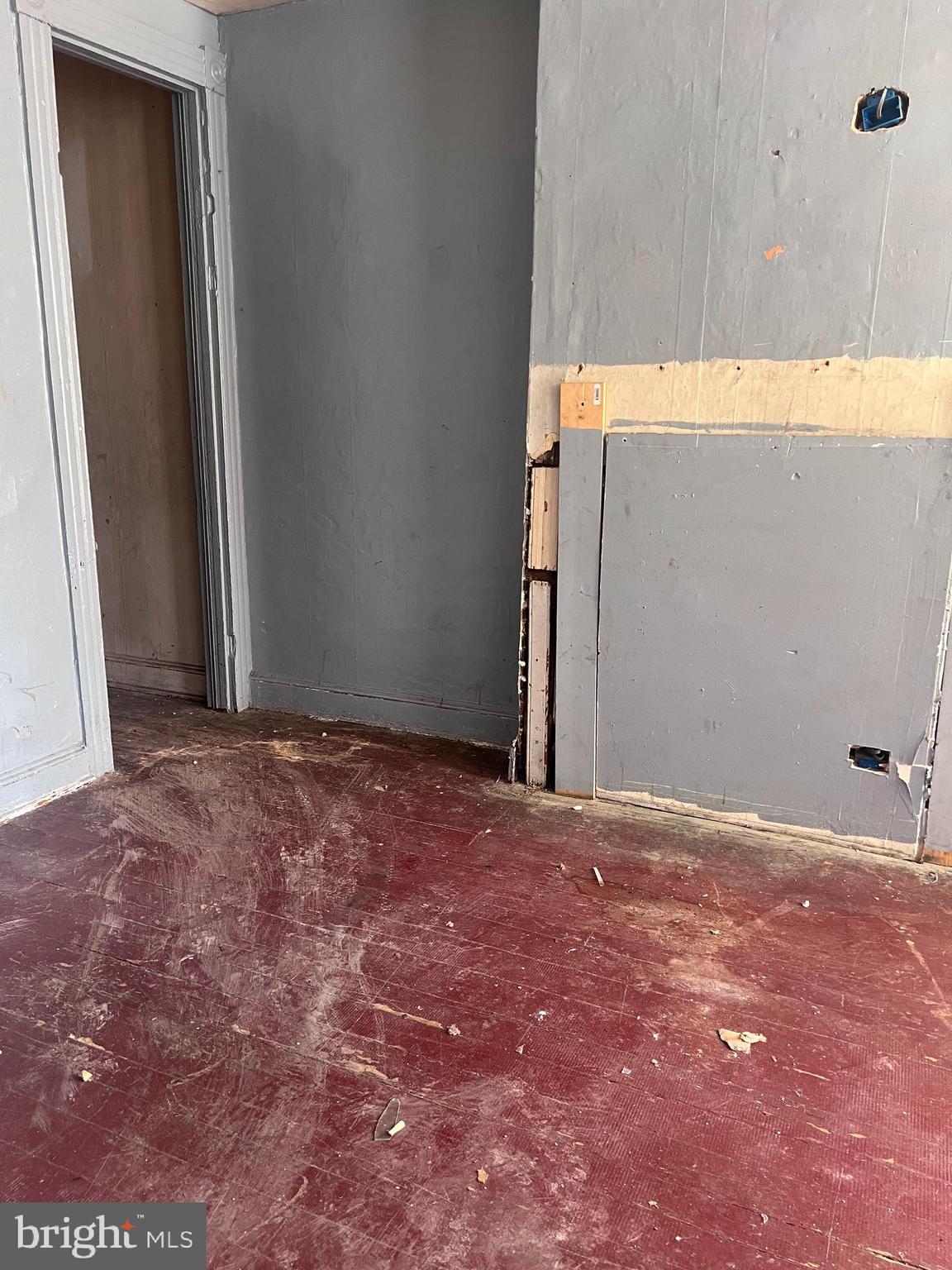 1637 N FULTON AVENUE