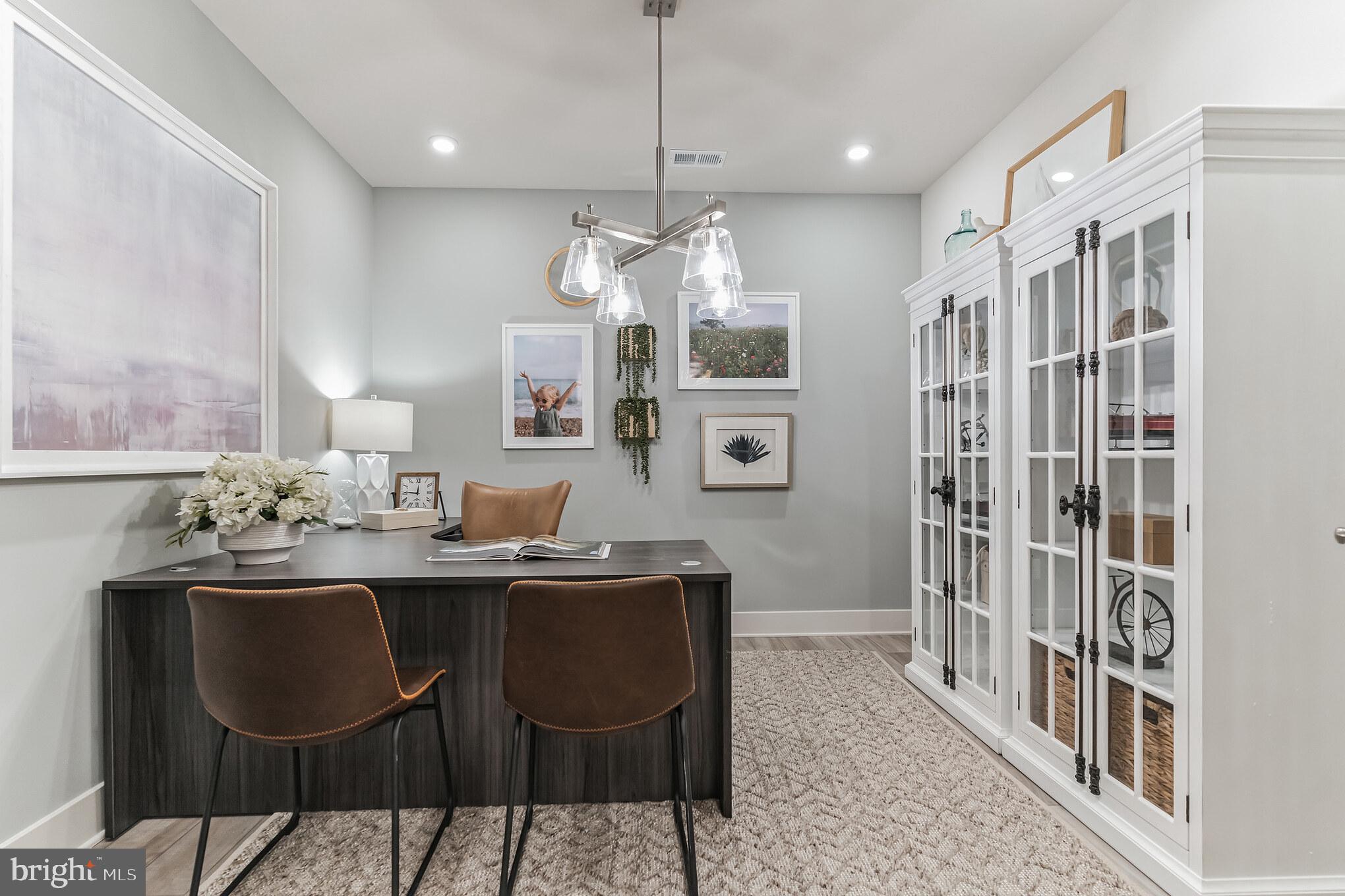 FOUR SEASONS AT KENT ISLAND - Residential