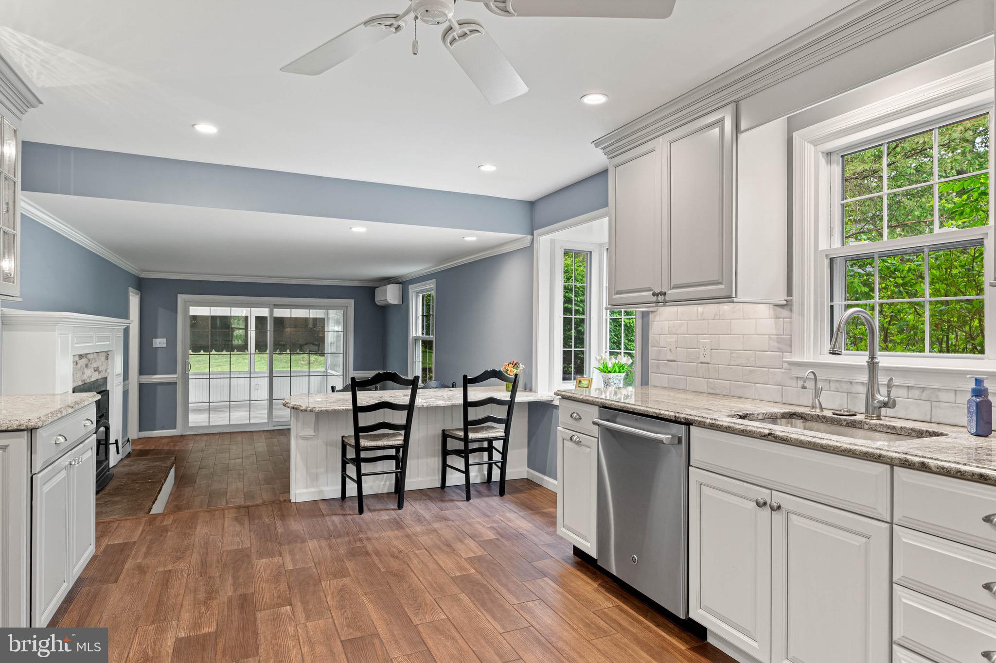 DEVON DOWNS - Residential