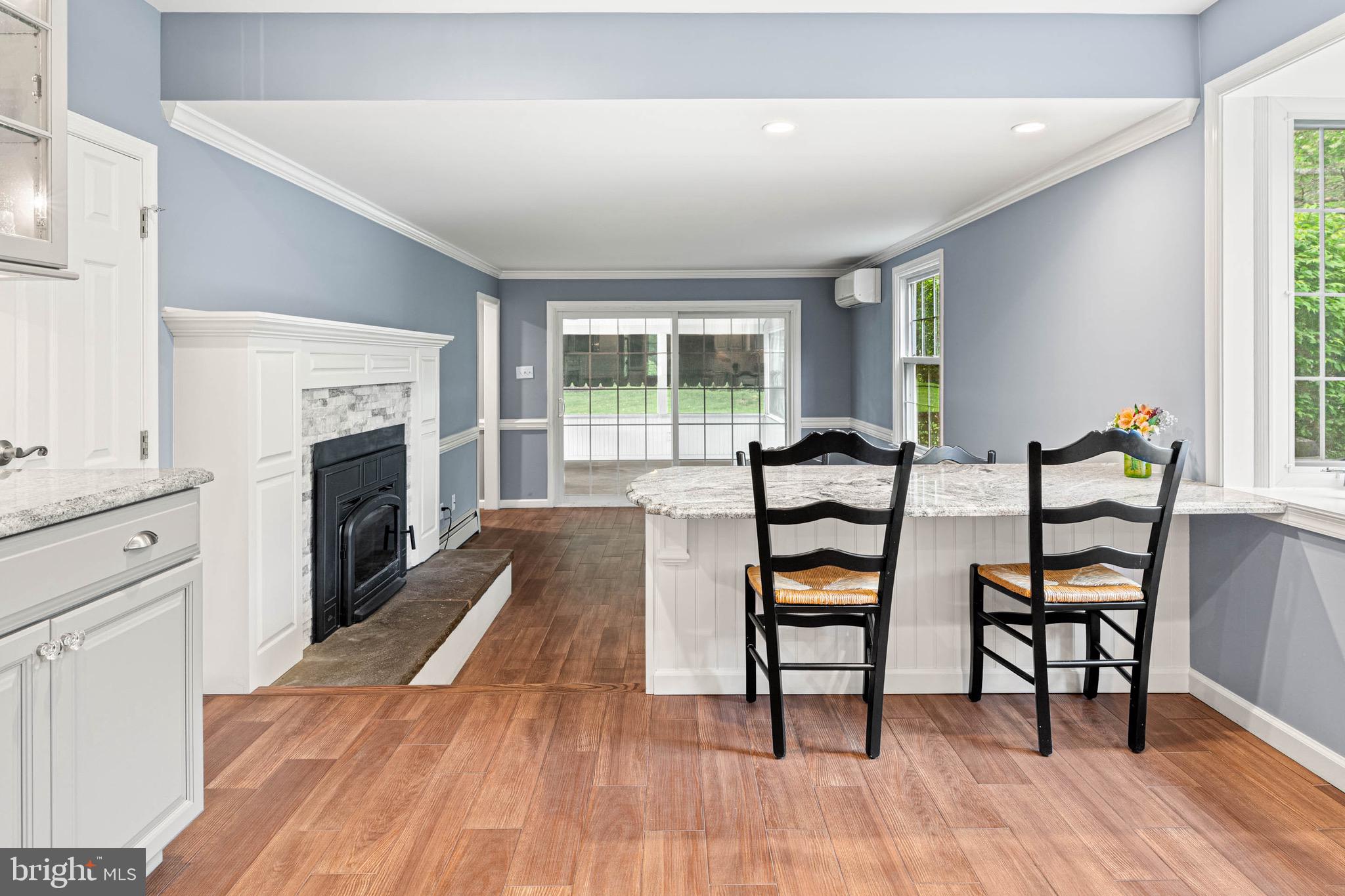 DEVON DOWNS - Residential