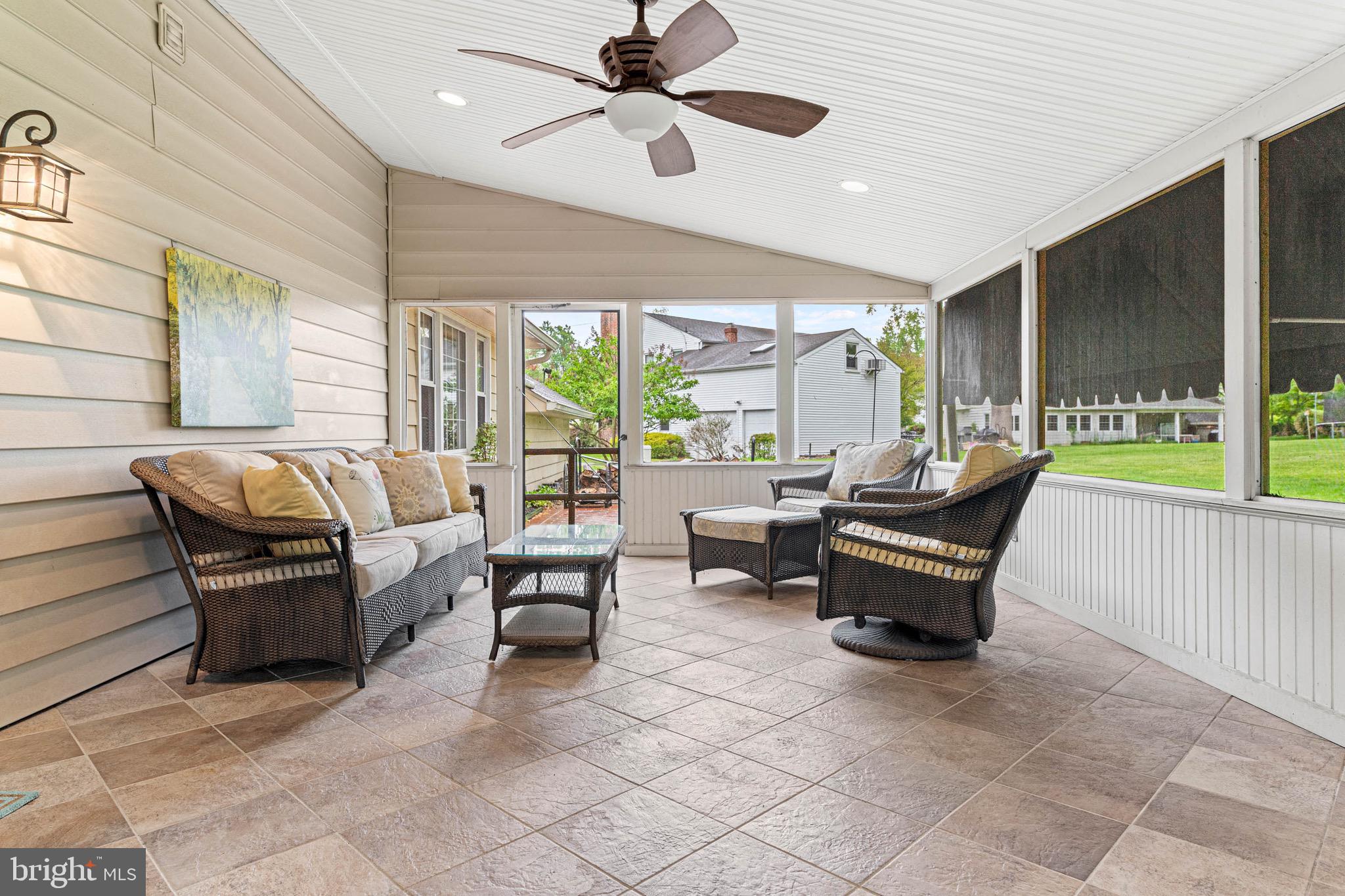 DEVON DOWNS - Residential