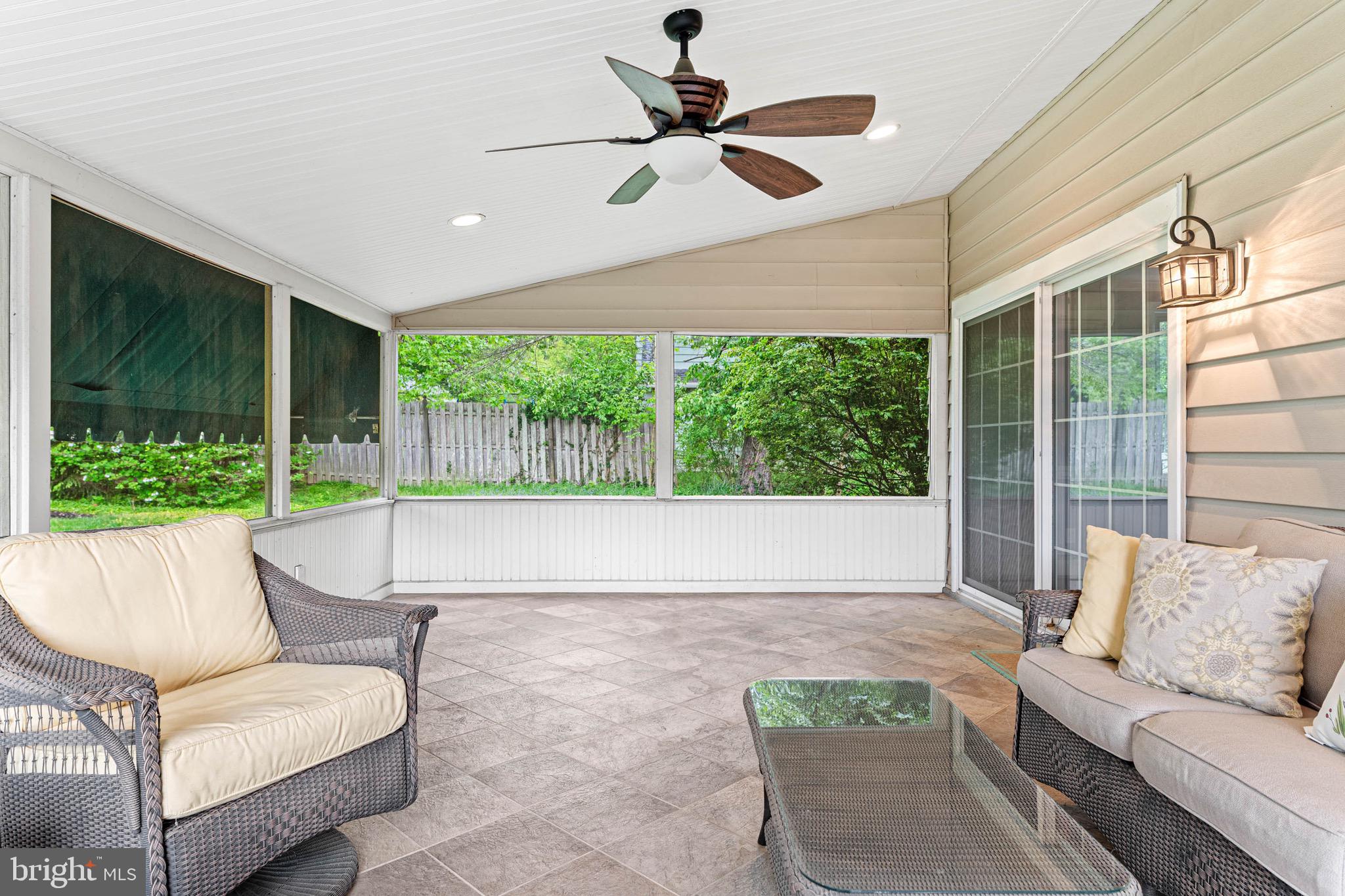 DEVON DOWNS - Residential