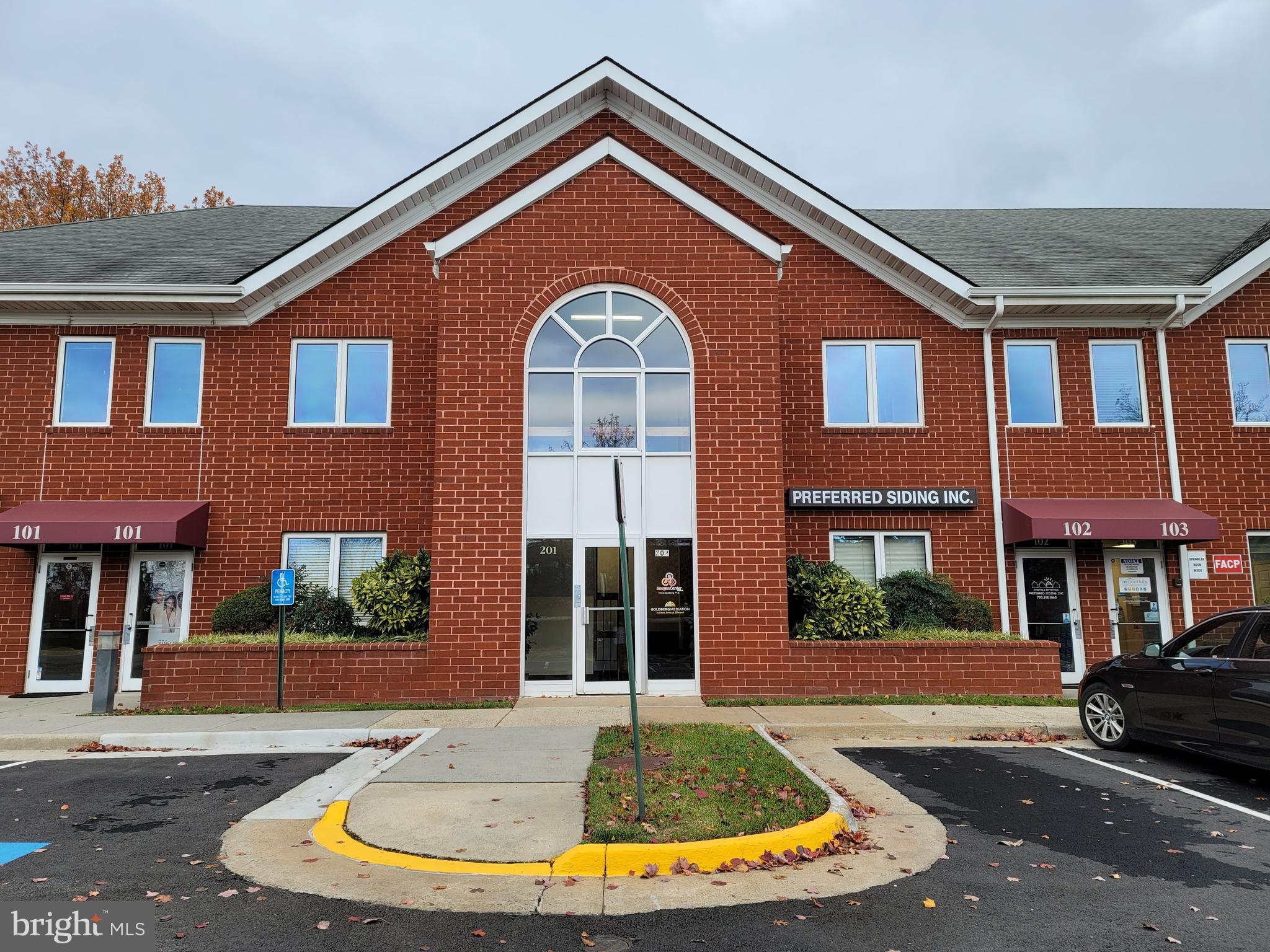462 HERNDON PARKWAY 201
