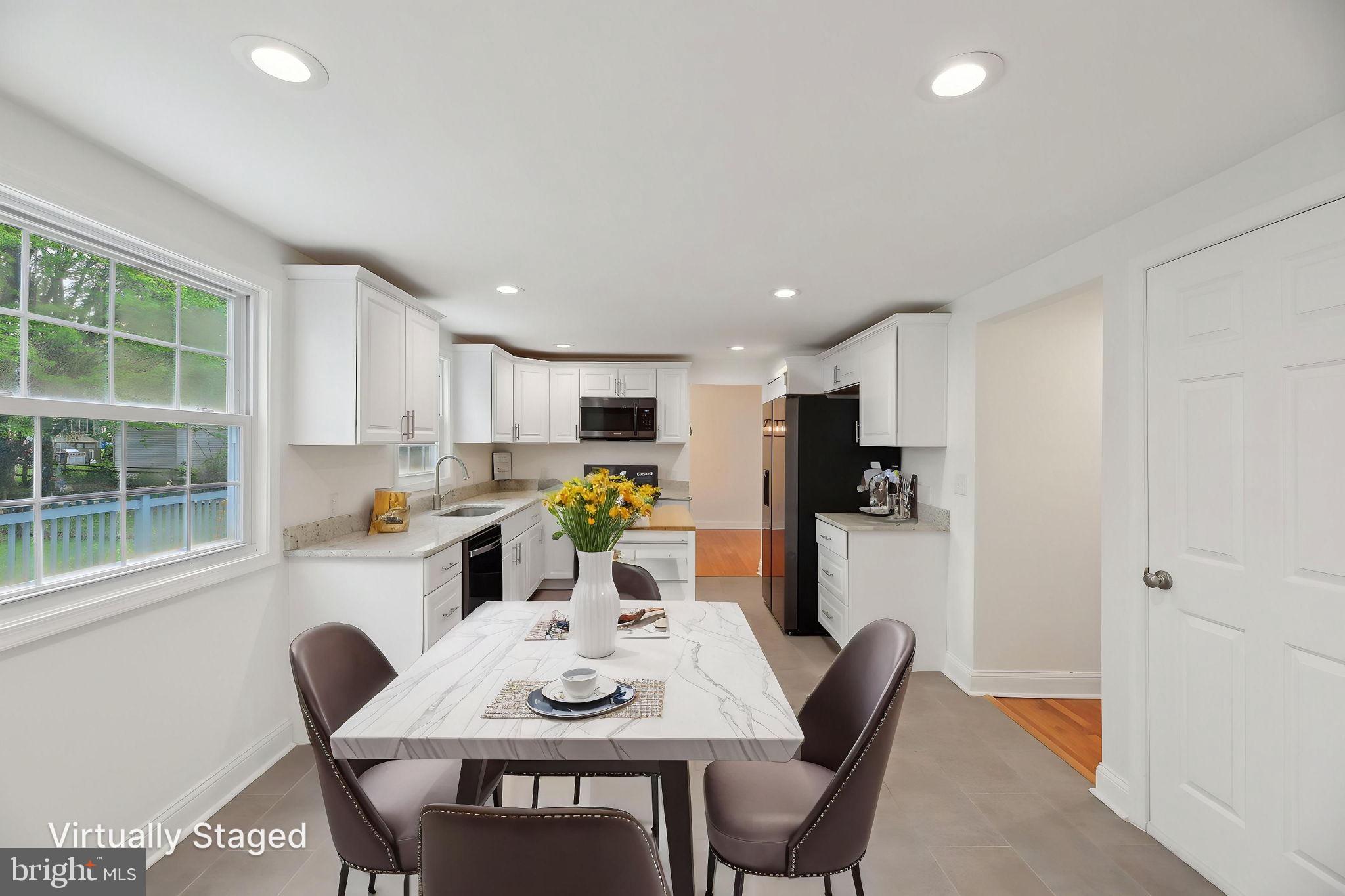 AMBER MEADOWS - Residential