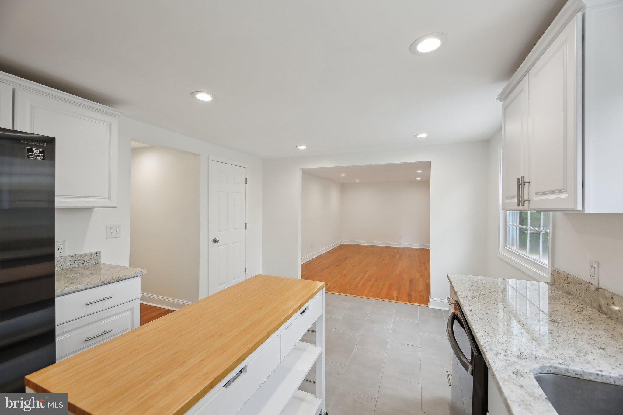 AMBER MEADOWS - Residential