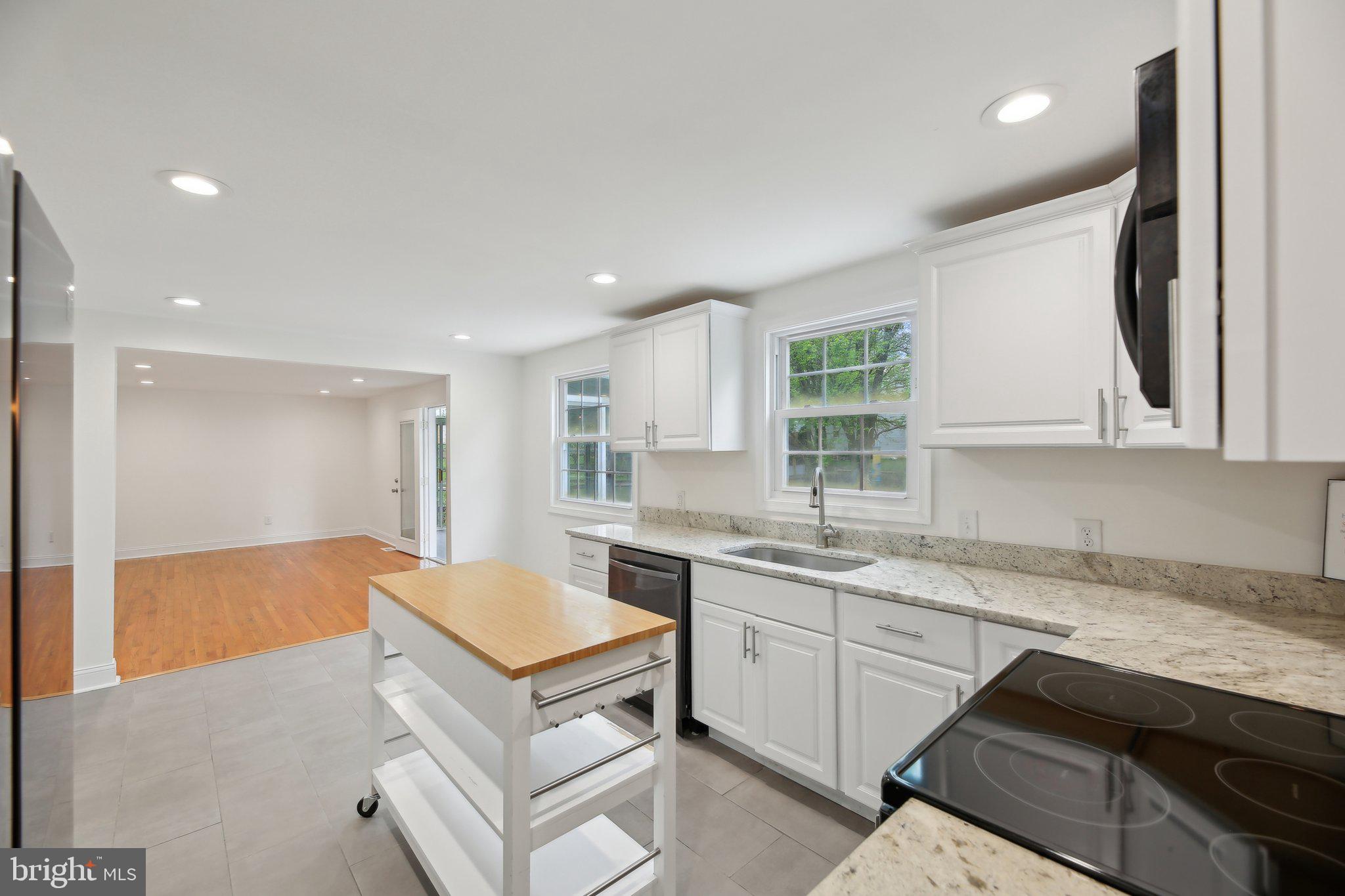 AMBER MEADOWS - Residential