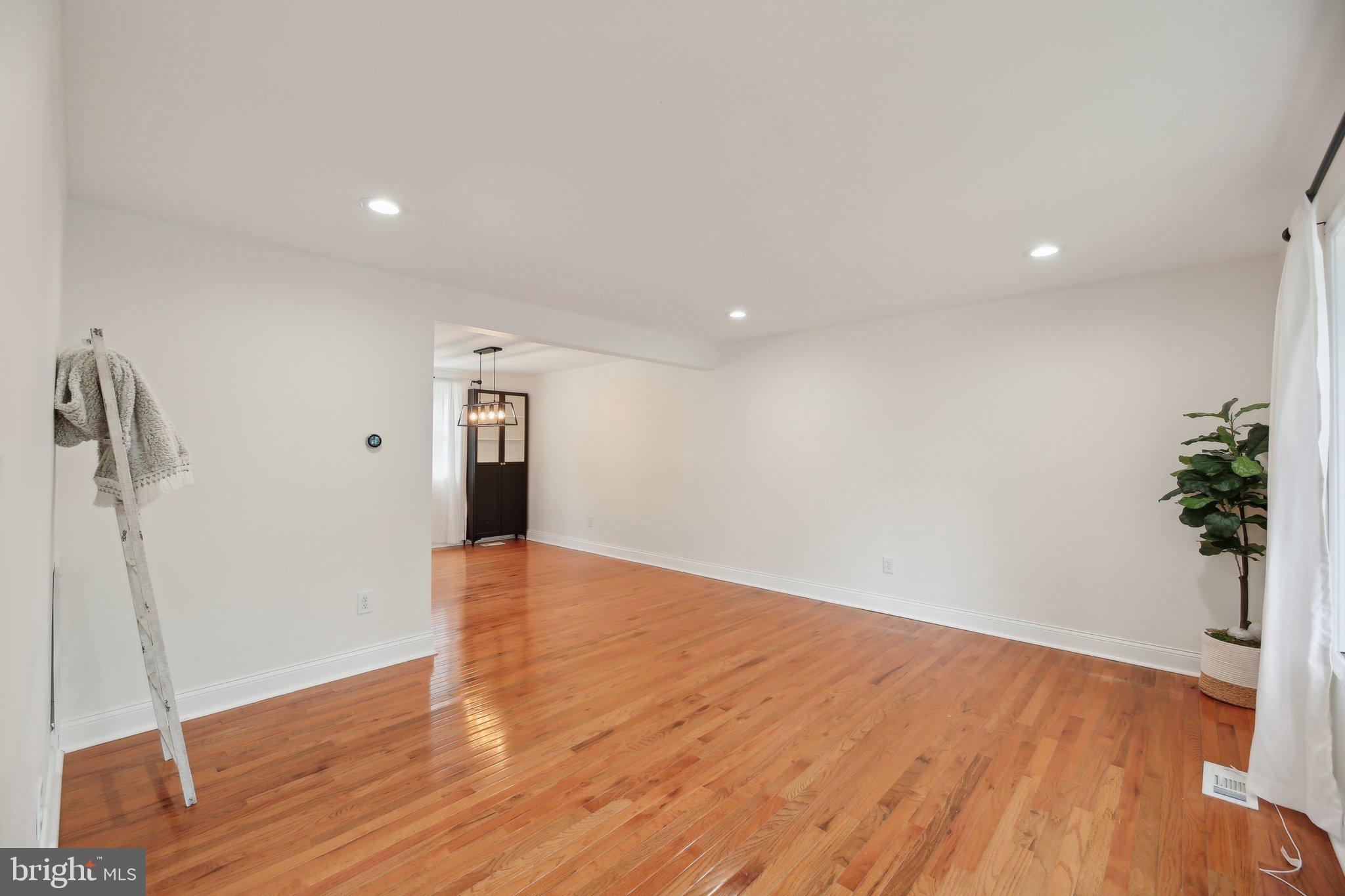 AMBER MEADOWS - Residential