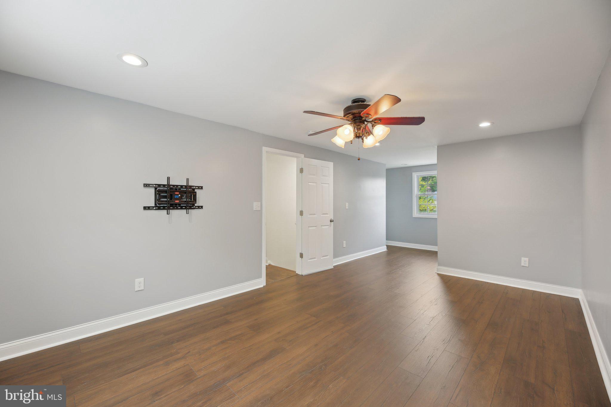 AMBER MEADOWS - Residential