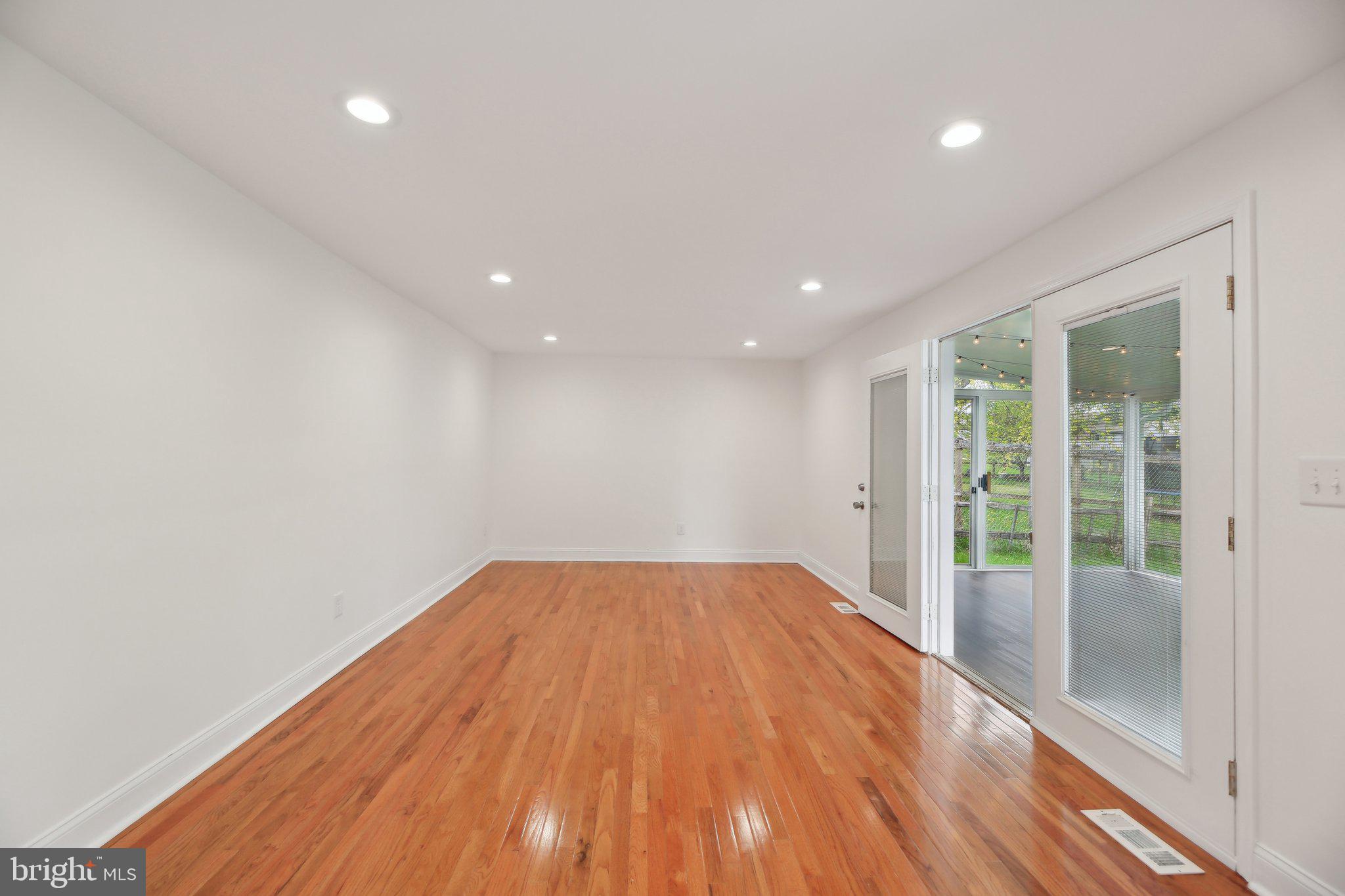 AMBER MEADOWS - Residential