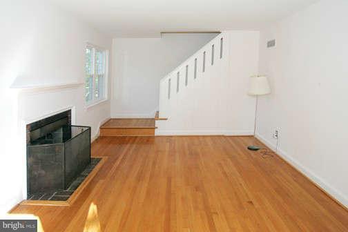 GREENACRES - Residential Lease