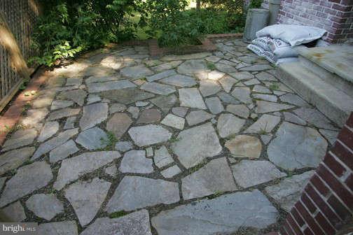 GREENACRES - Residential Lease