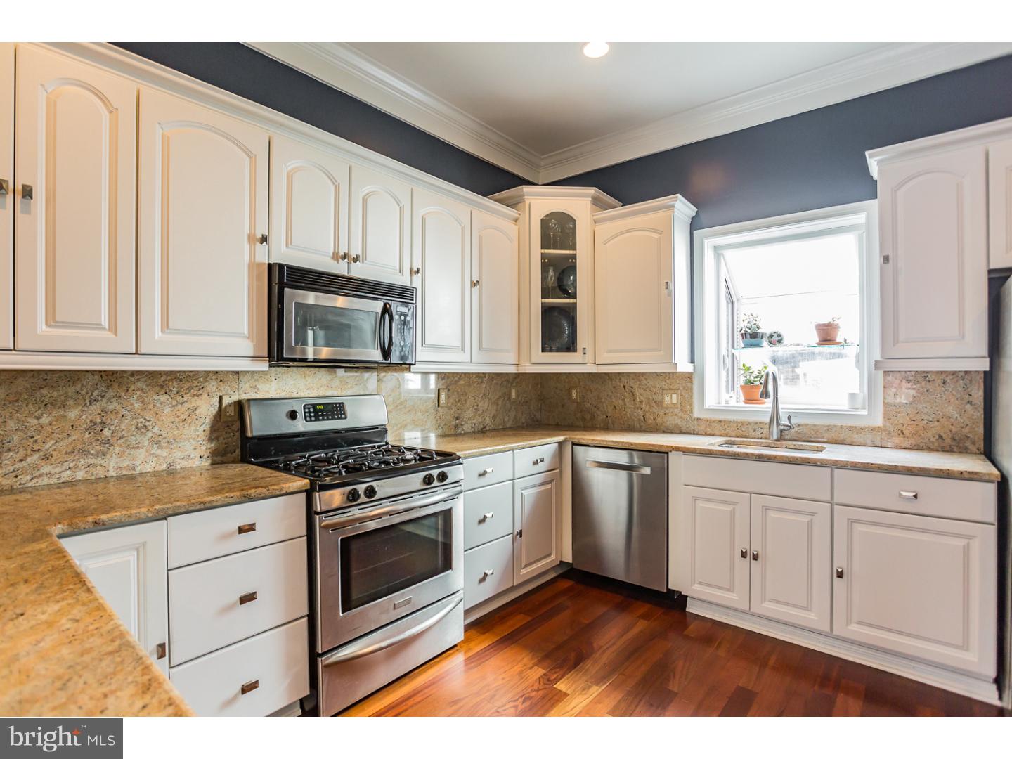 BELLA VISTA - Residential