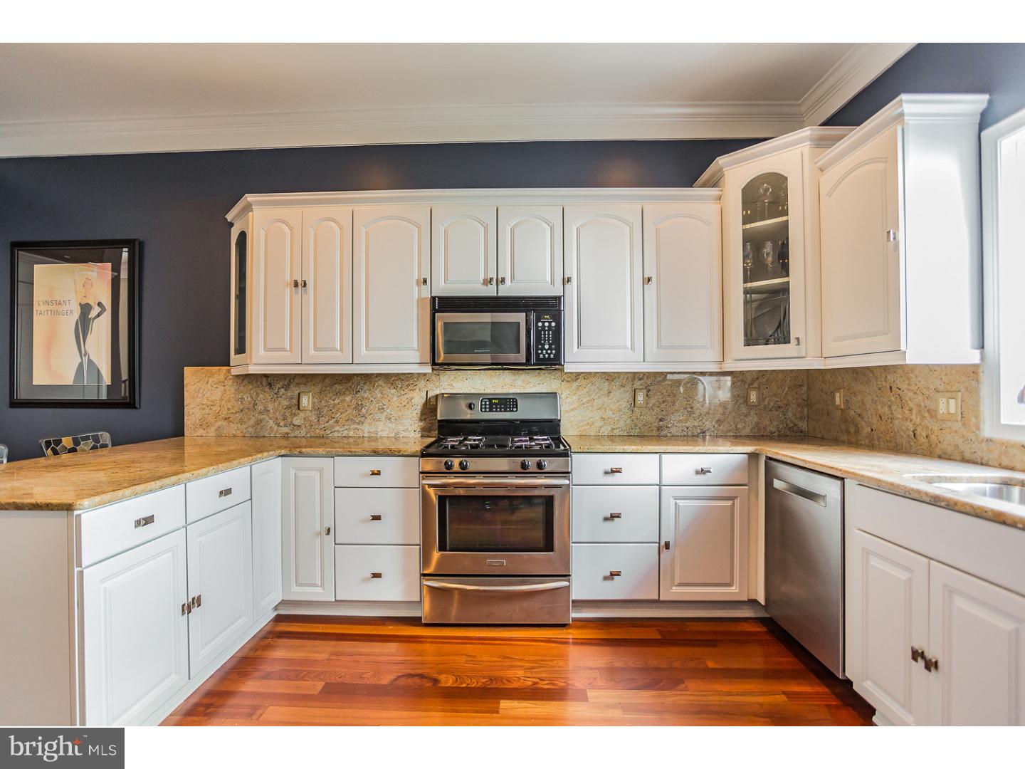 BELLA VISTA - Residential