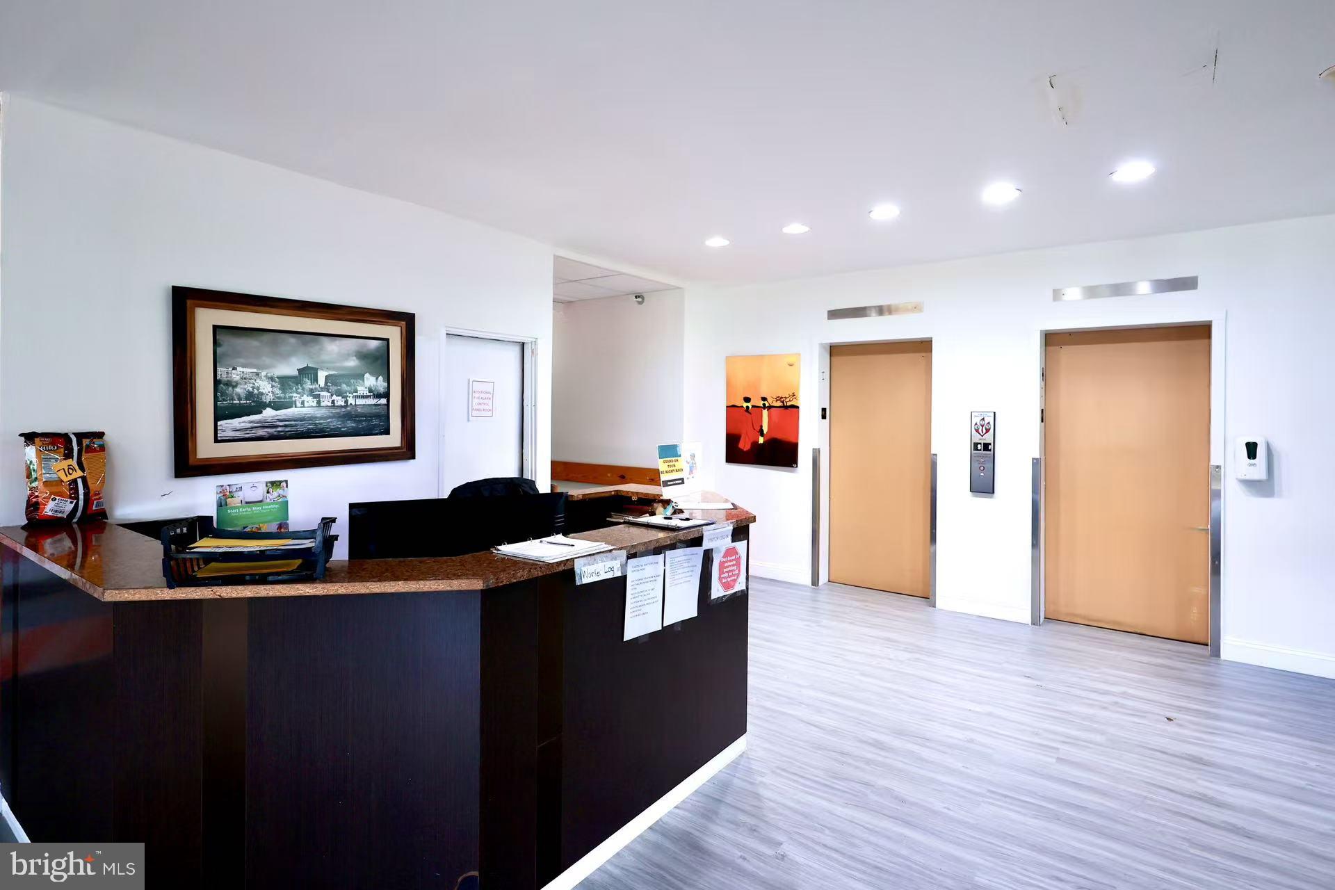 MAYFAIR - Residential