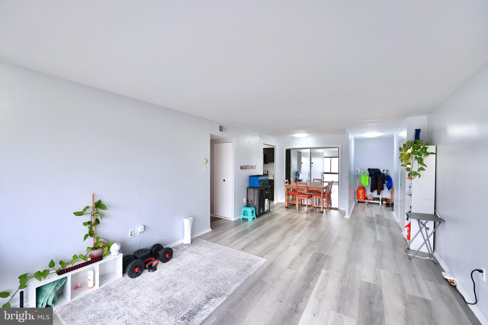 MAYFAIR - Residential