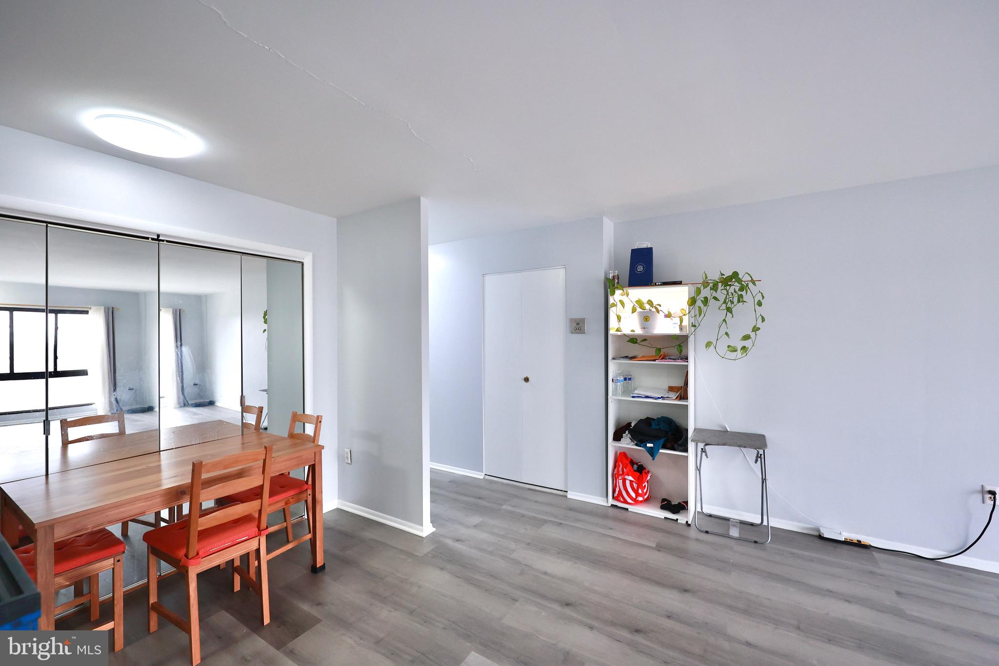 MAYFAIR - Residential