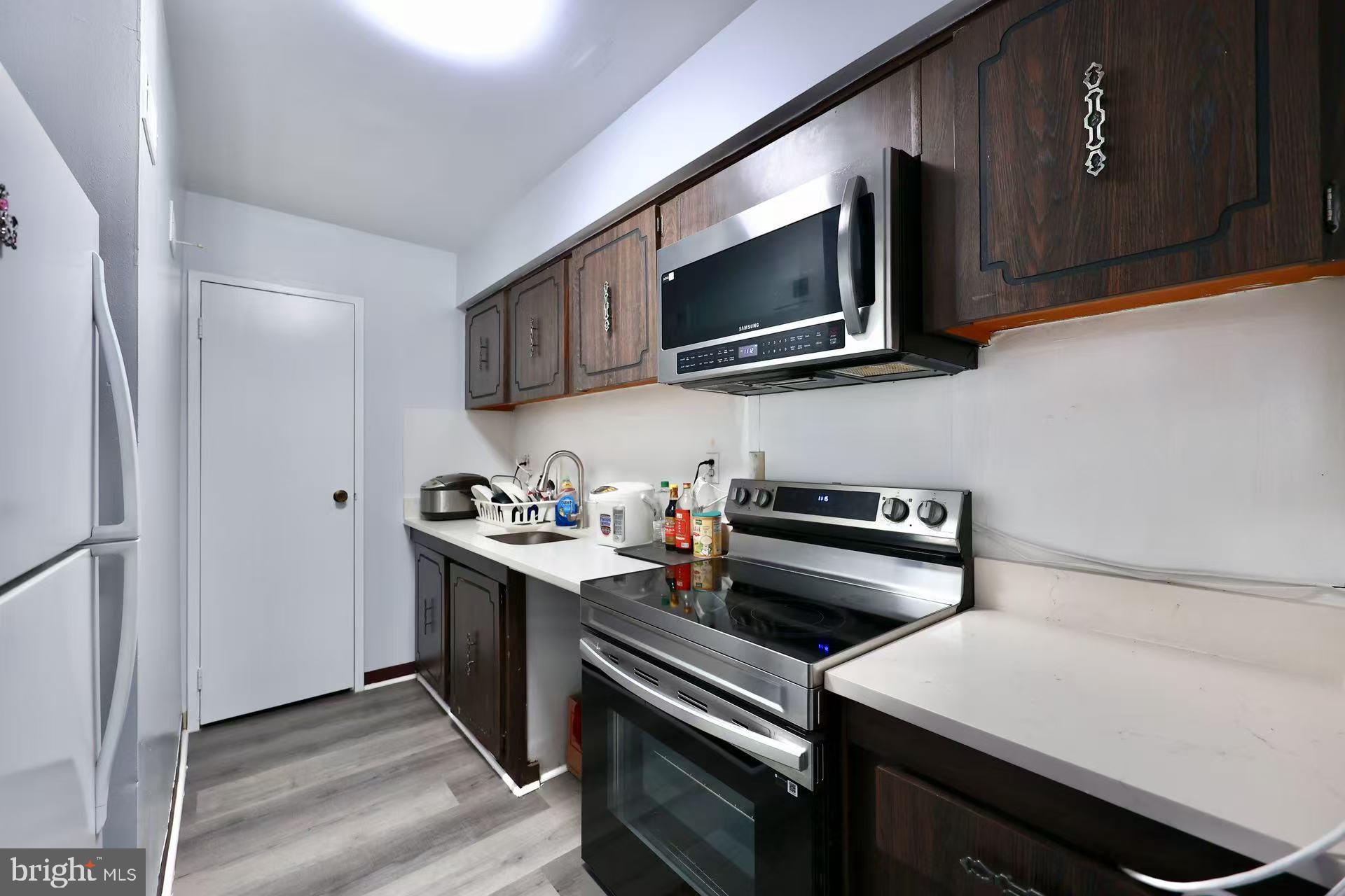 MAYFAIR - Residential