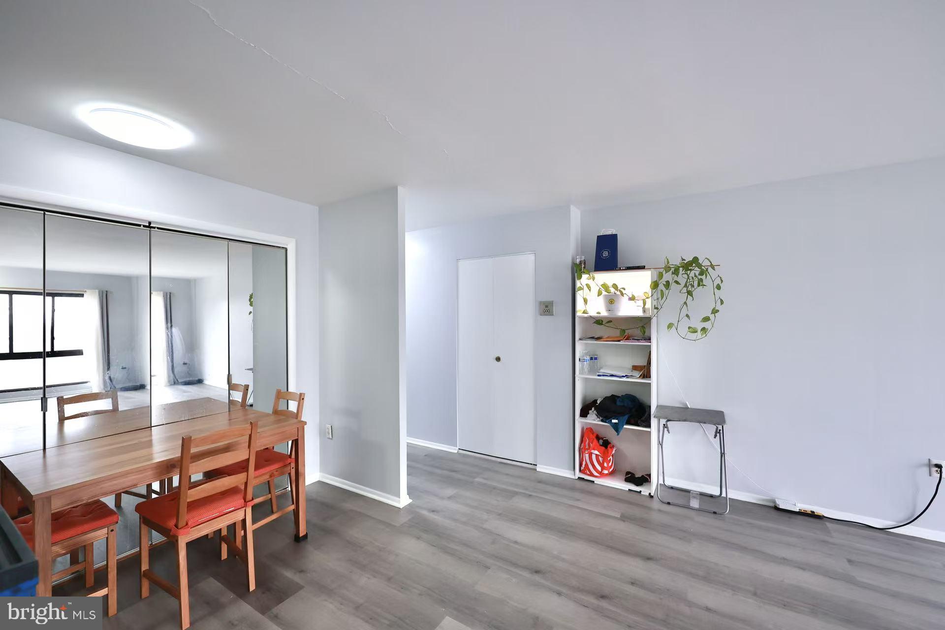 MAYFAIR - Residential