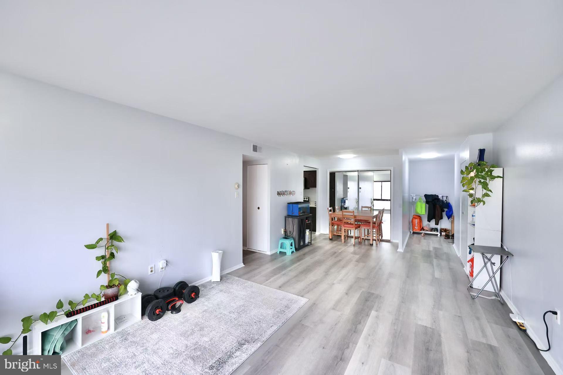 MAYFAIR - Residential