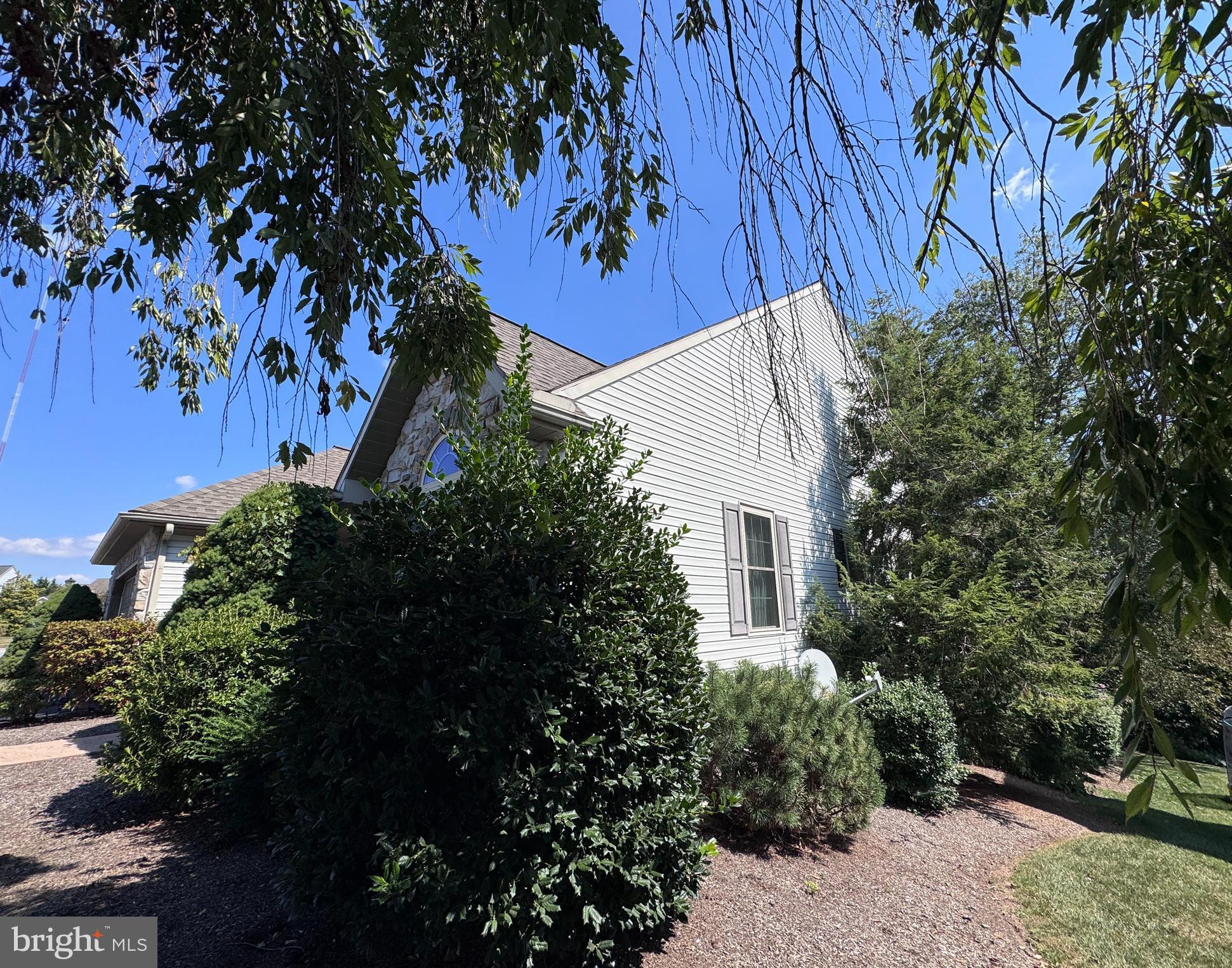 1006 HILLSIDE AVENUE