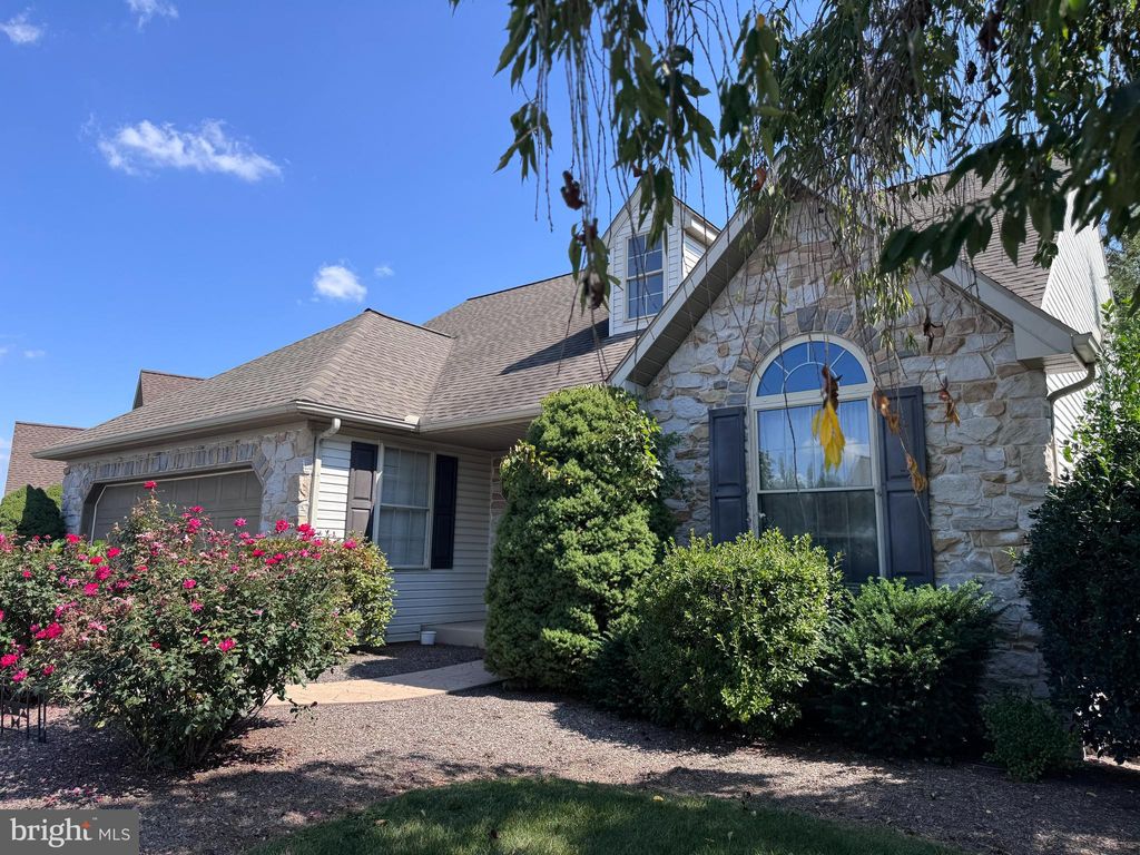 Photo of 1006 Hillside Avenue, ELIZABETHTOWN, PA 17022 (MLS # PALA2081606)