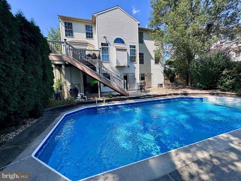 1006 HILLSIDE AVENUE ELIZABETHTOWN PA 17022