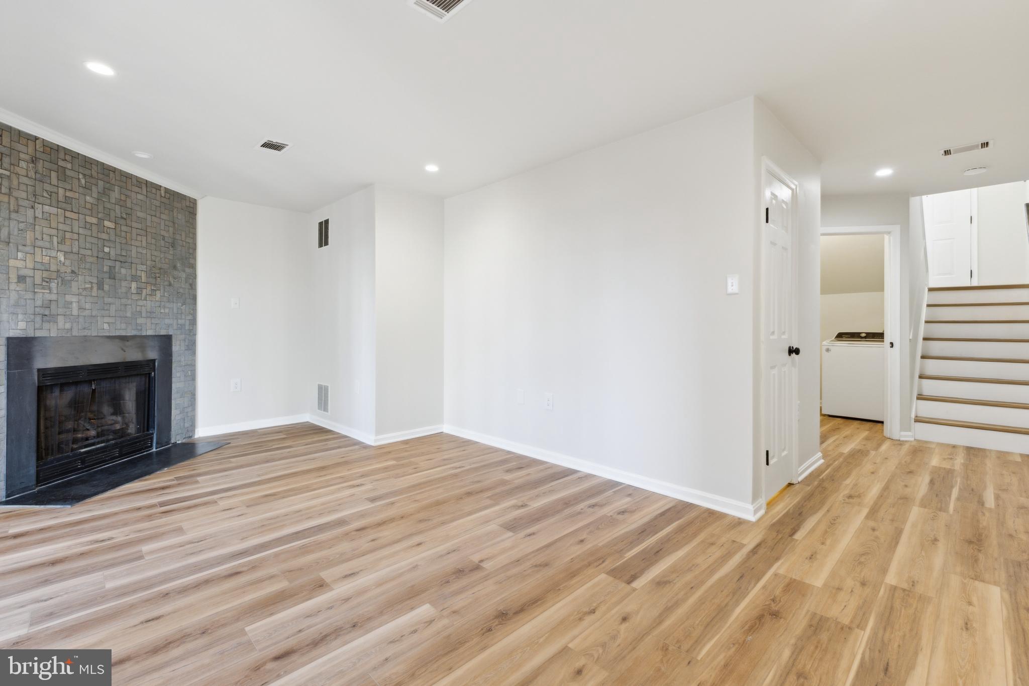 BALLSFORD - Residential