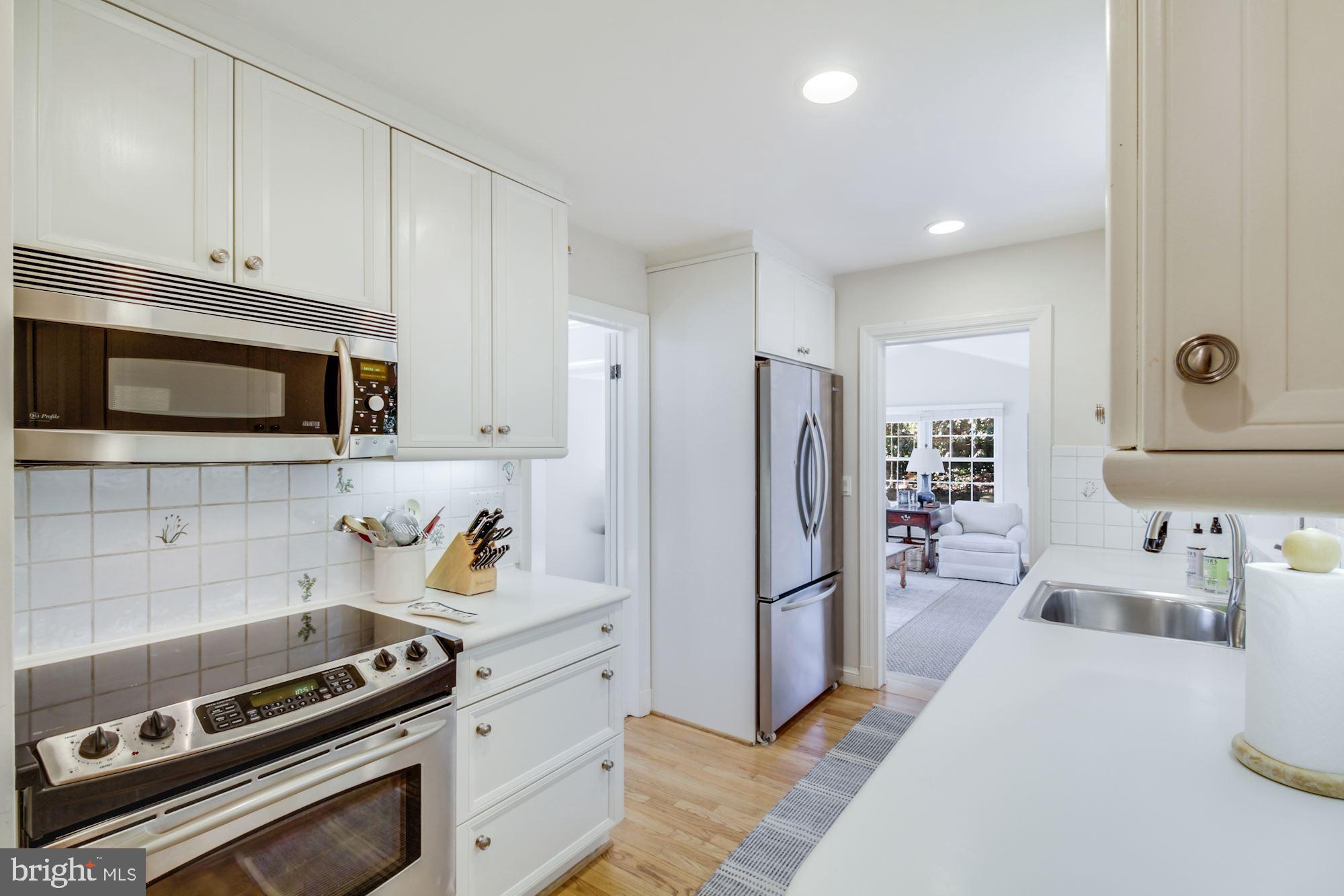 WOODACRES - Residential