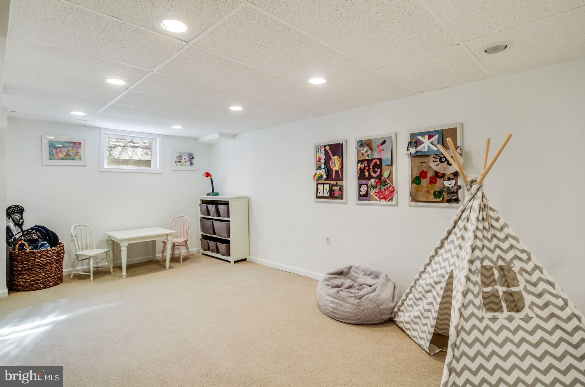 WOODACRES - Residential