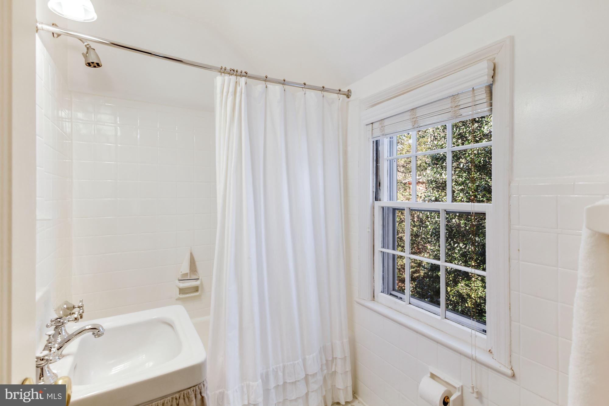 WOODACRES - Residential