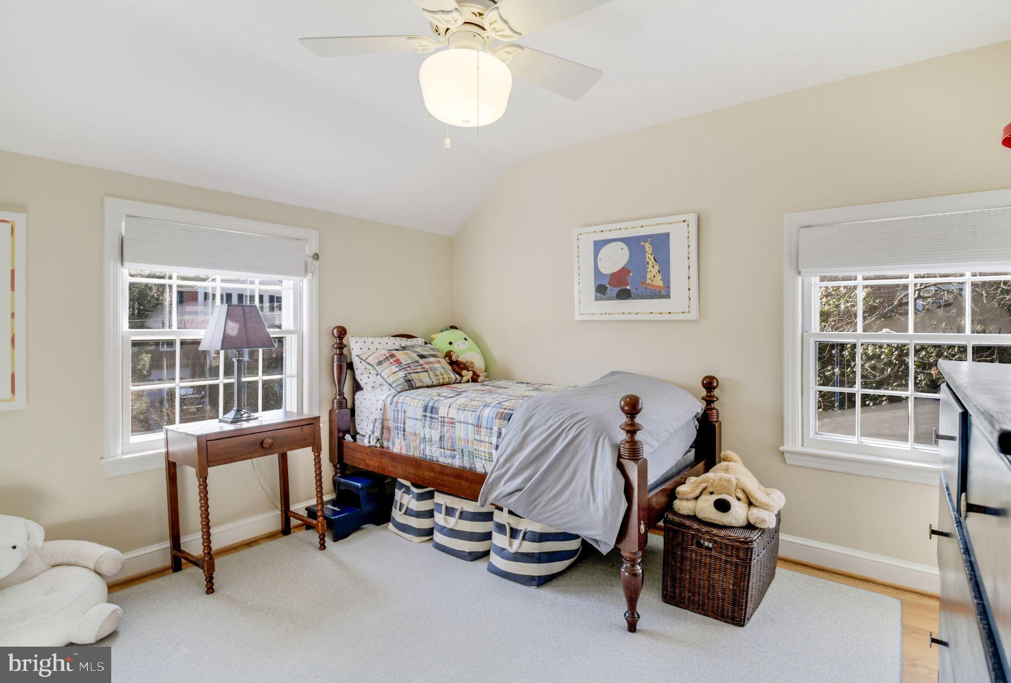 WOODACRES - Residential