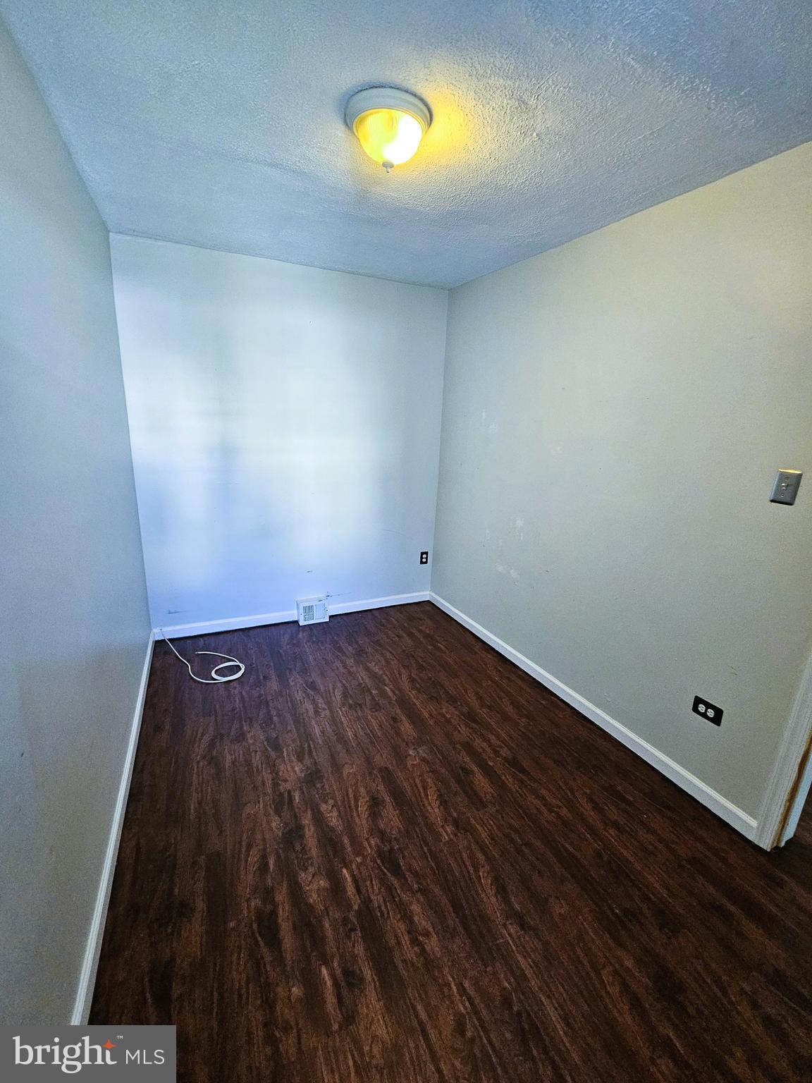 POINT BREEZE - Residential Lease