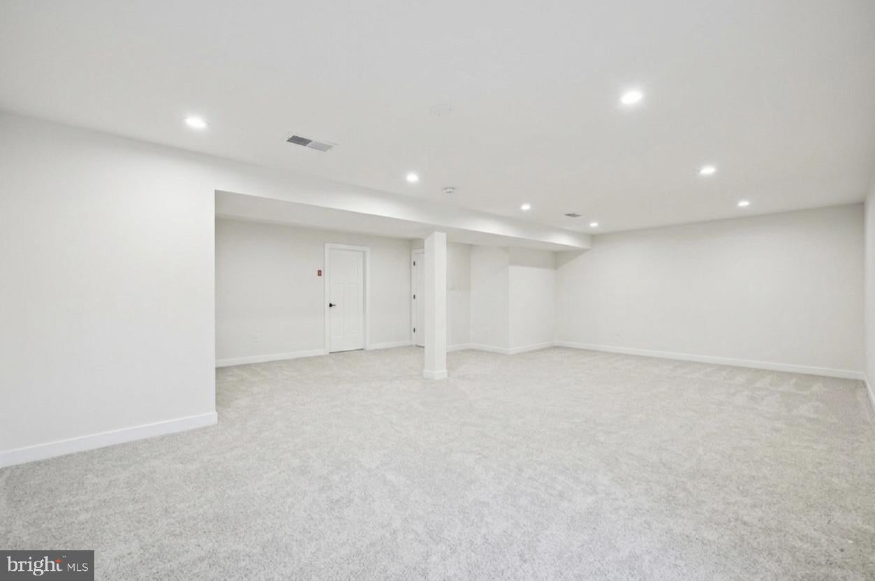 CHESTNUT RIDGE - Residential