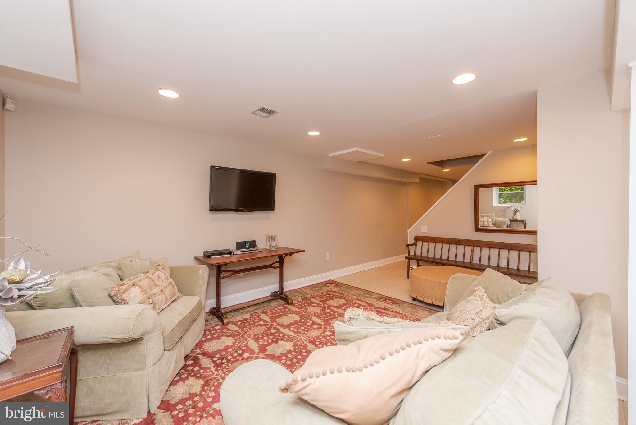 CHATHAM MEWS - Residential