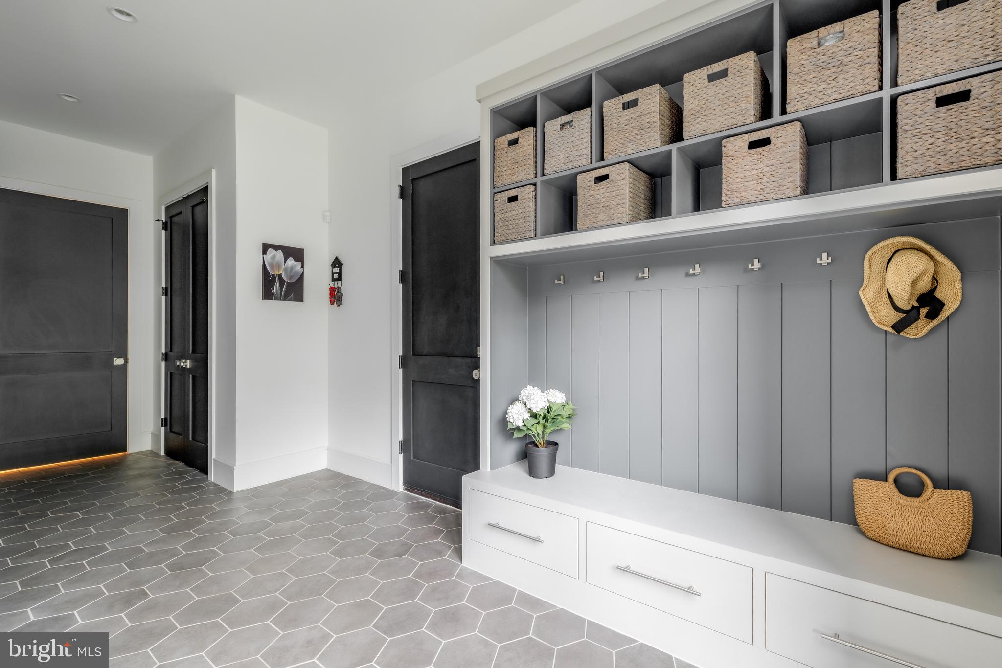 HANSBOROUGH - Residential