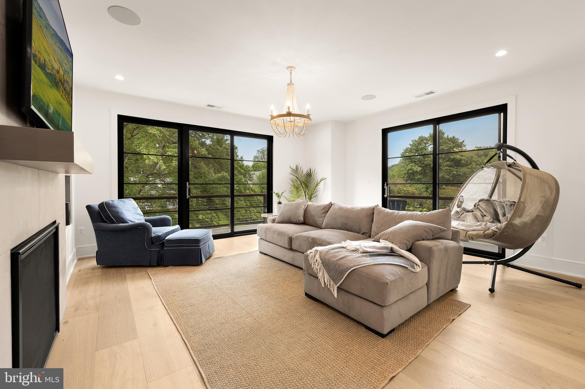 HANSBOROUGH - Residential